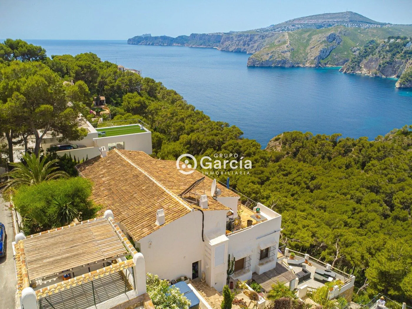 Villa en primera línea en venta en Jávea con increíbles vistas