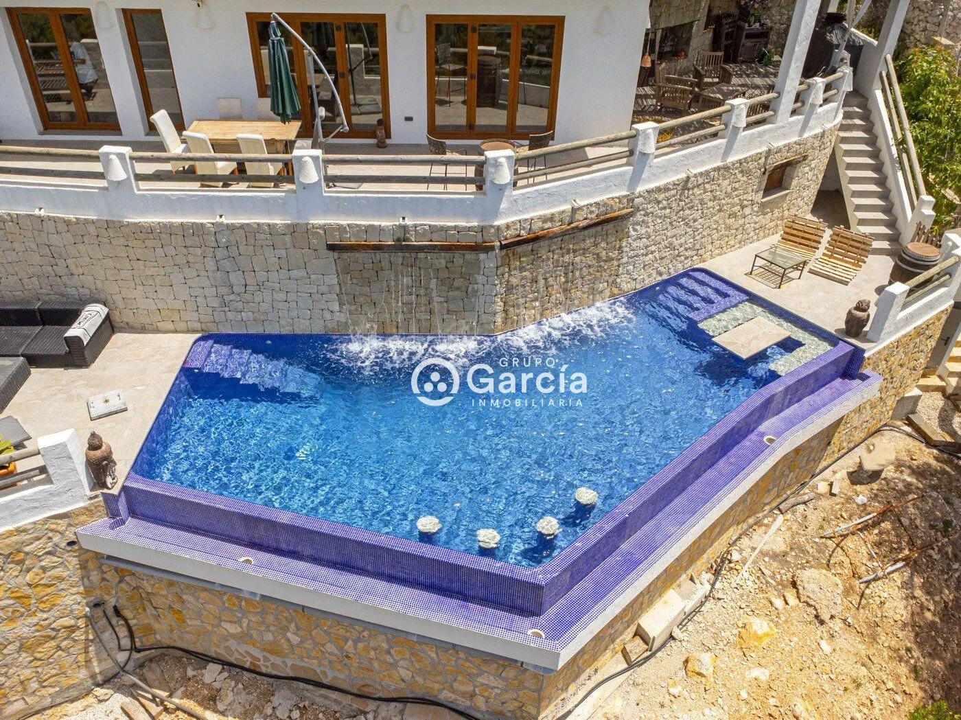 Villa en primera línea en venta en Jávea con increíbles vistas