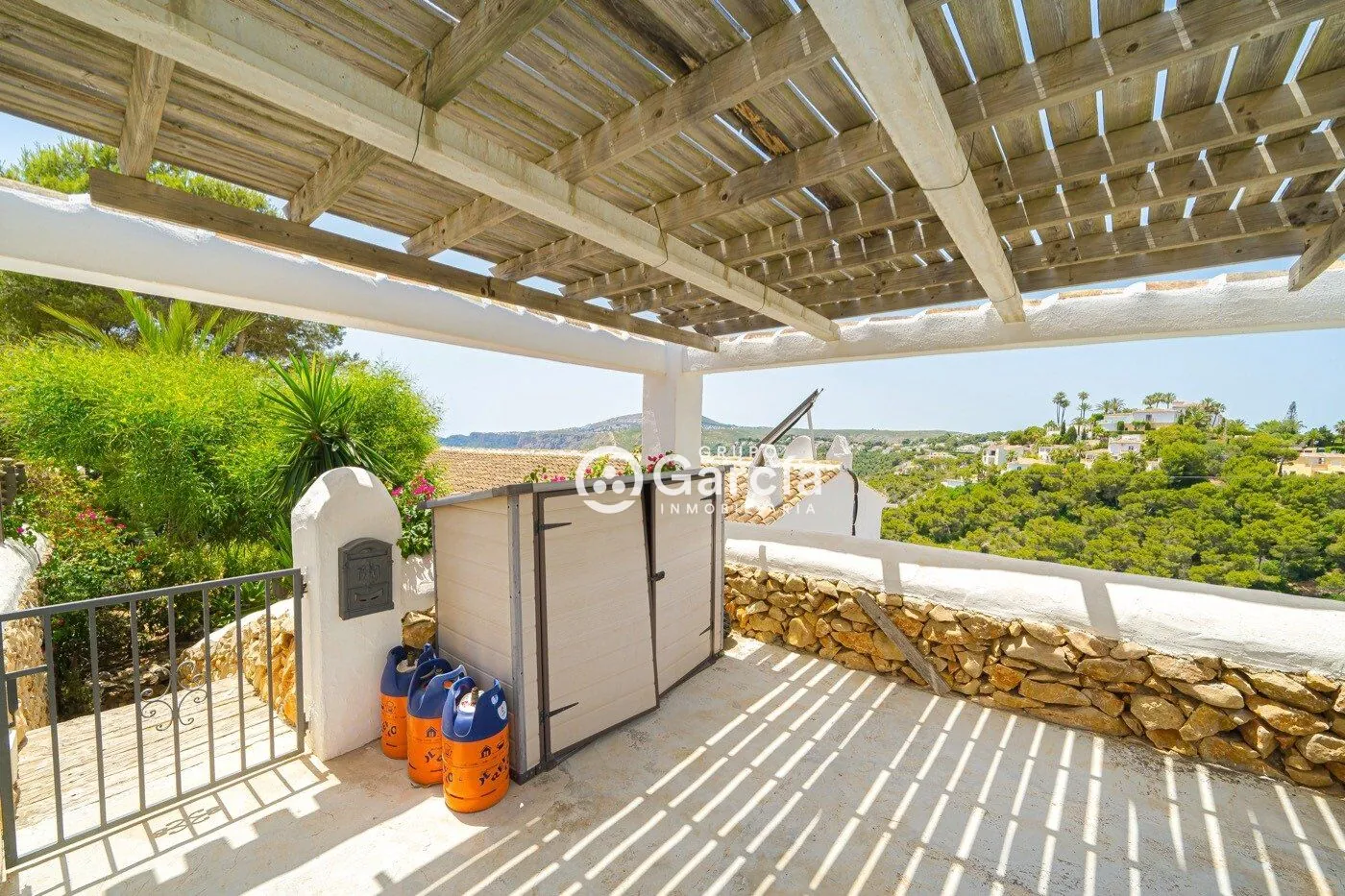 Villa en primera línea en venta en Jávea con increíbles vistas
