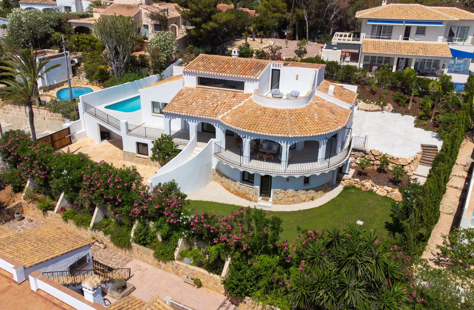 NC6655 - Villa Siesta. Villa recién reformada en venta en Jávea con vistas al mar.