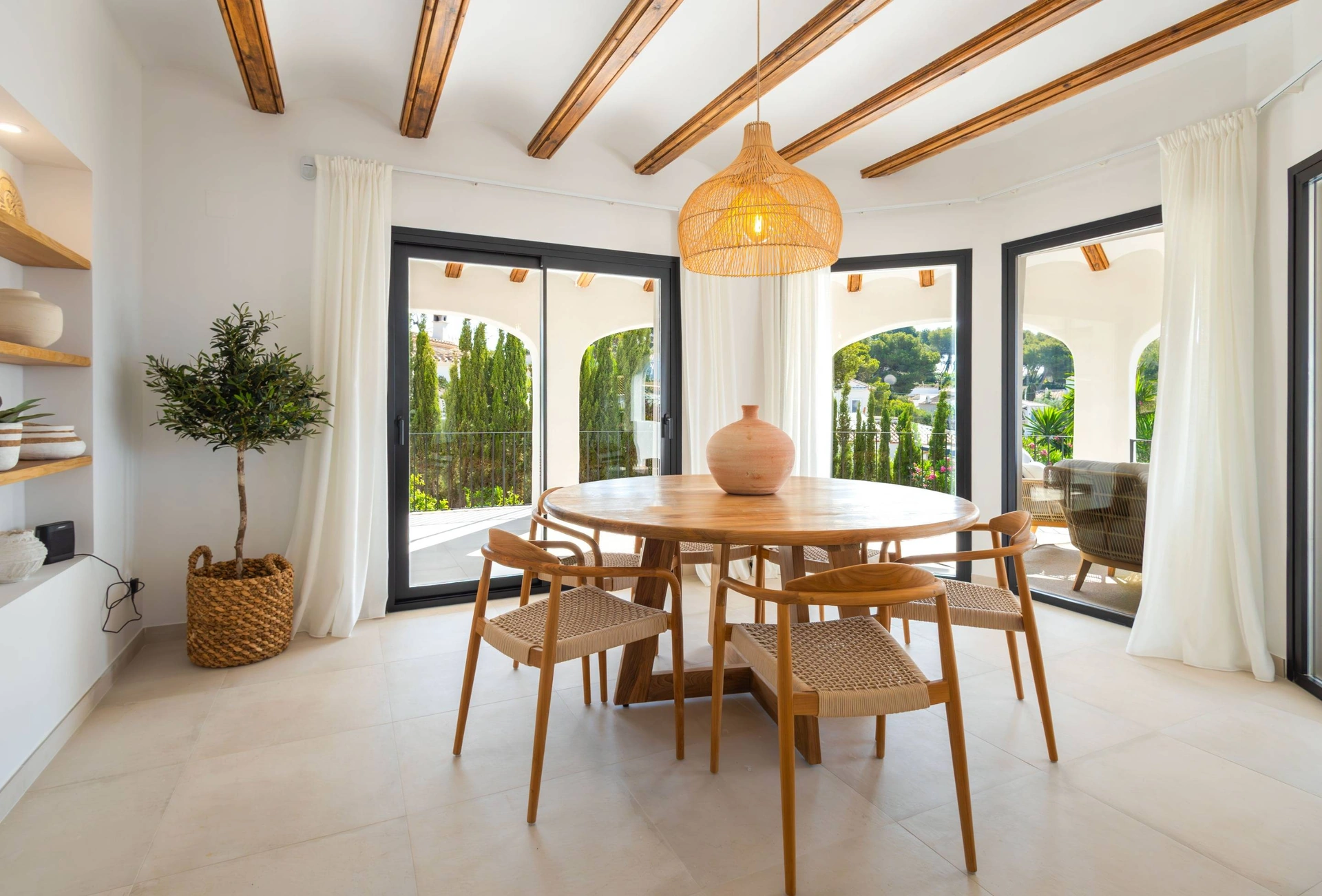 NC6655 - Villa Siesta. Villa recién reformada en venta en Jávea con vistas al mar.