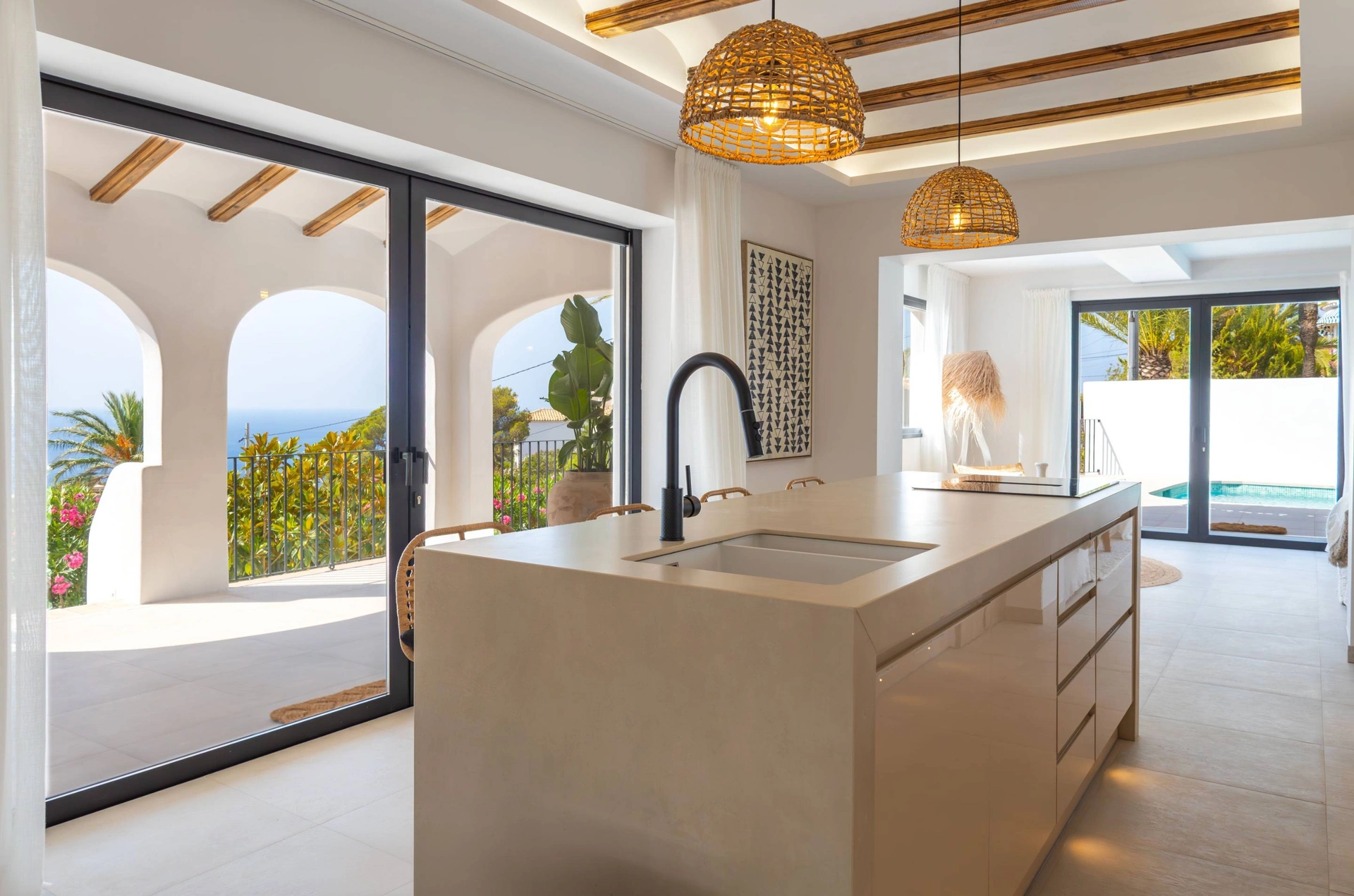 NC6655 - Villa Siesta. Villa recién reformada en venta en Jávea con vistas al mar.