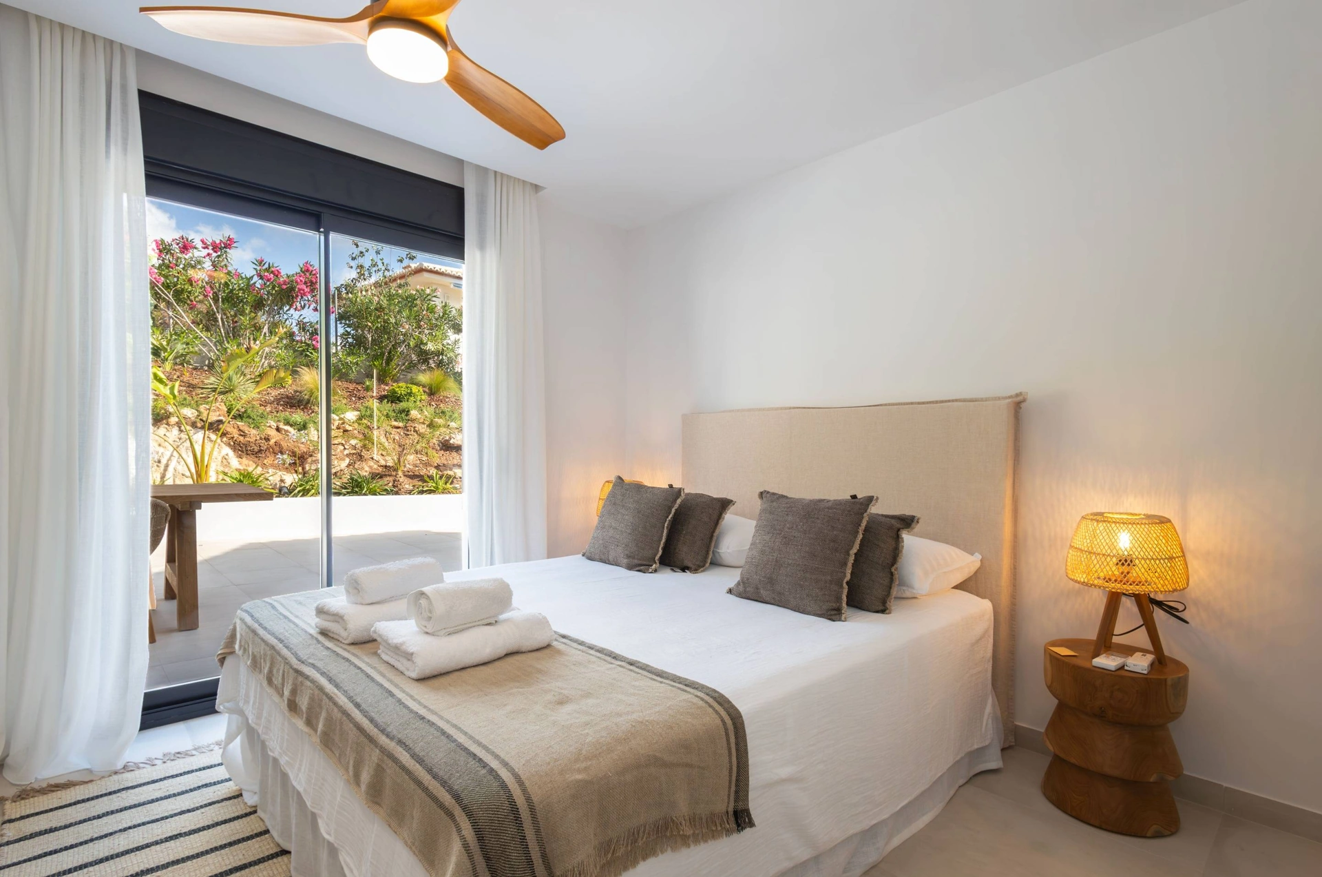 NC6655 - Villa Siesta. Villa recién reformada en venta en Jávea con vistas al mar.
