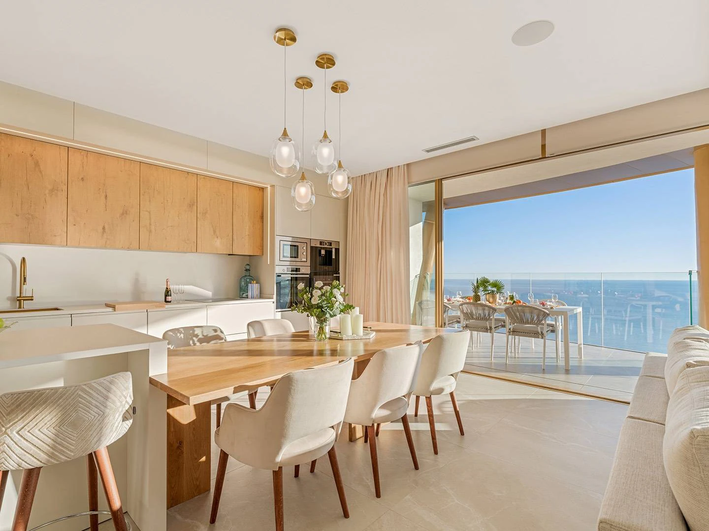 Emblematic luxury apartment in Benidorm - the tallest residencial building in Spain!