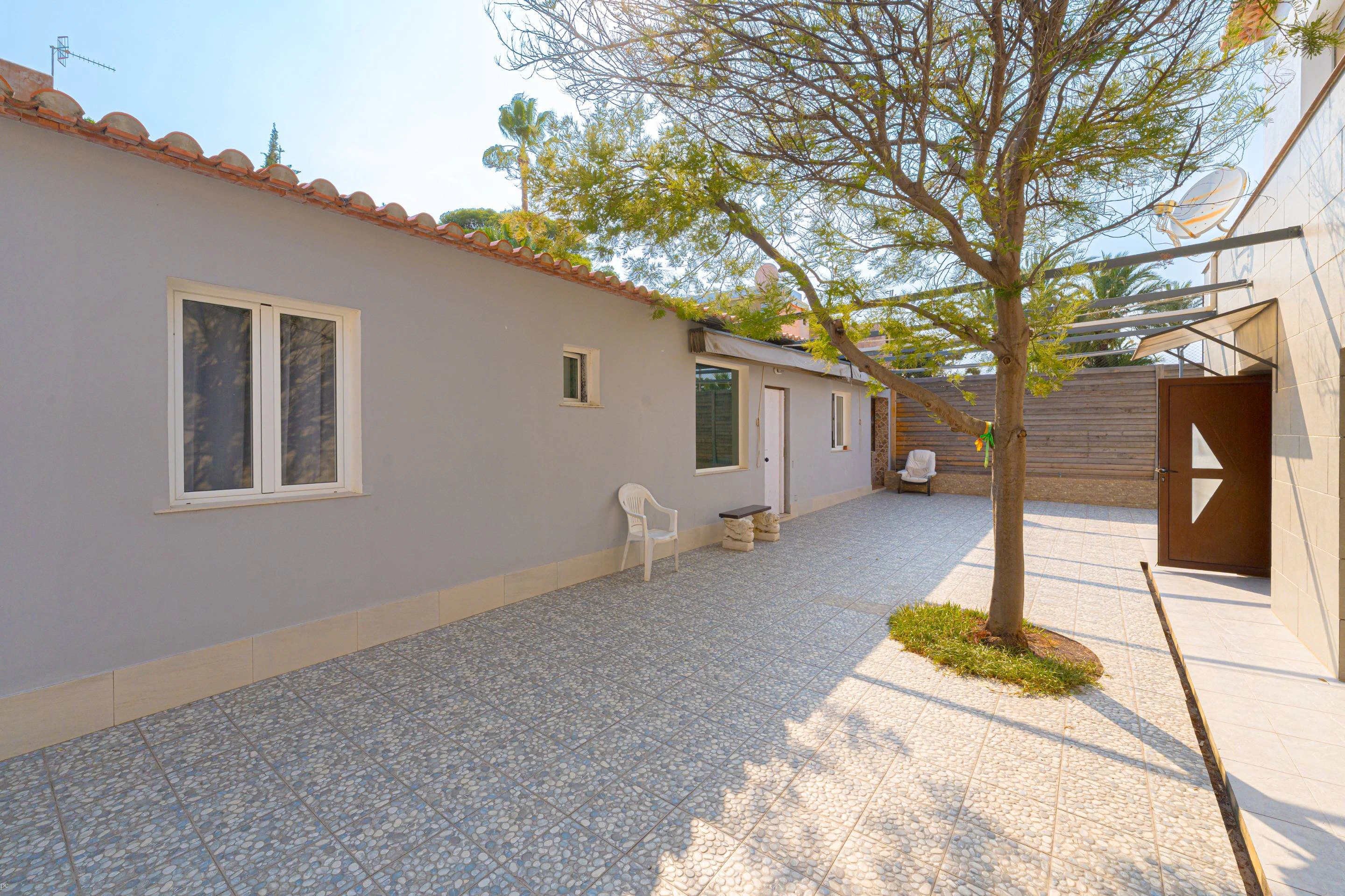 Finca costera en una ubicación privilegiada en Les Rotes