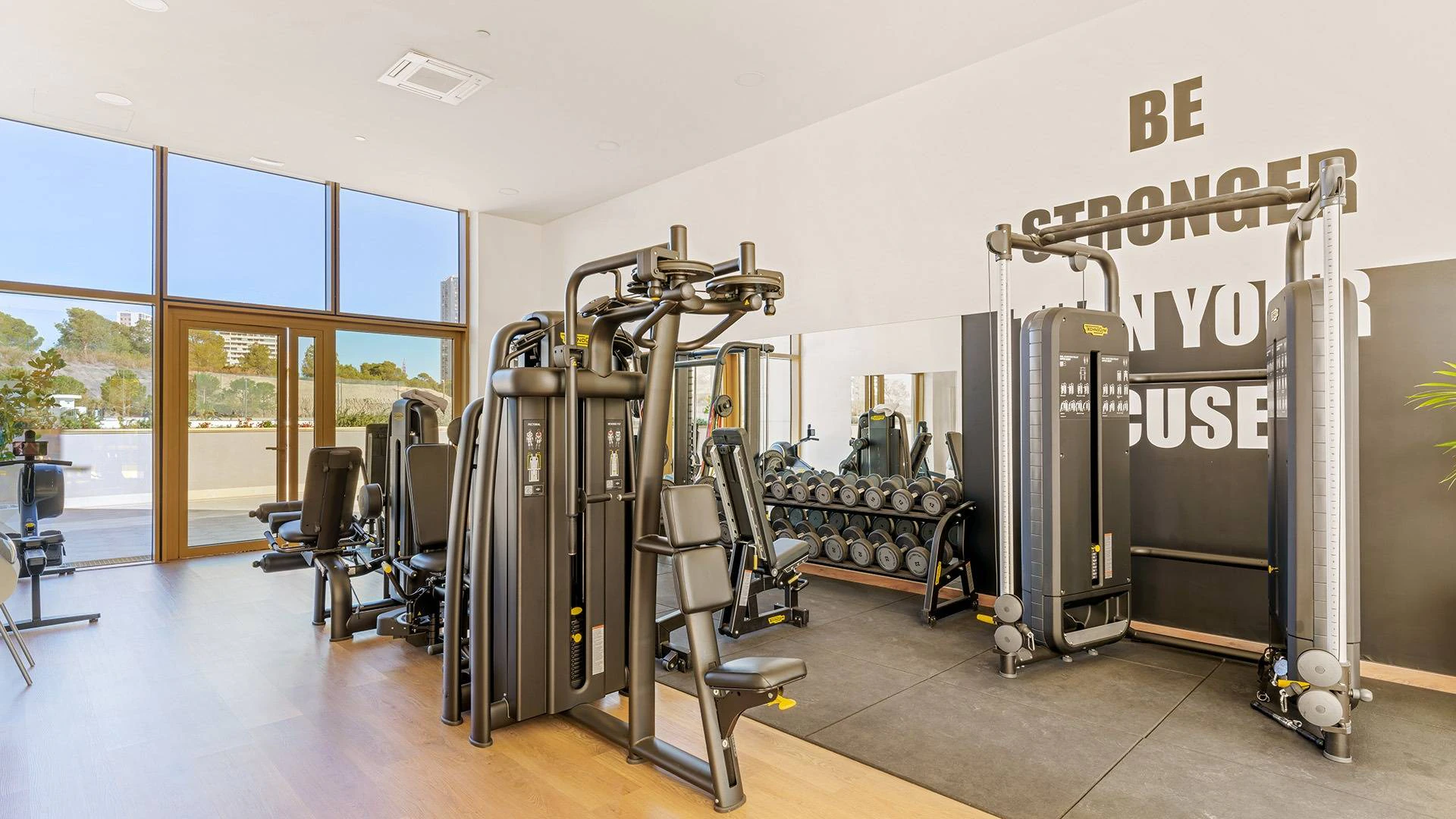Emblematic luxury apartment in Benidorm - the tallest residencial building in Spain!