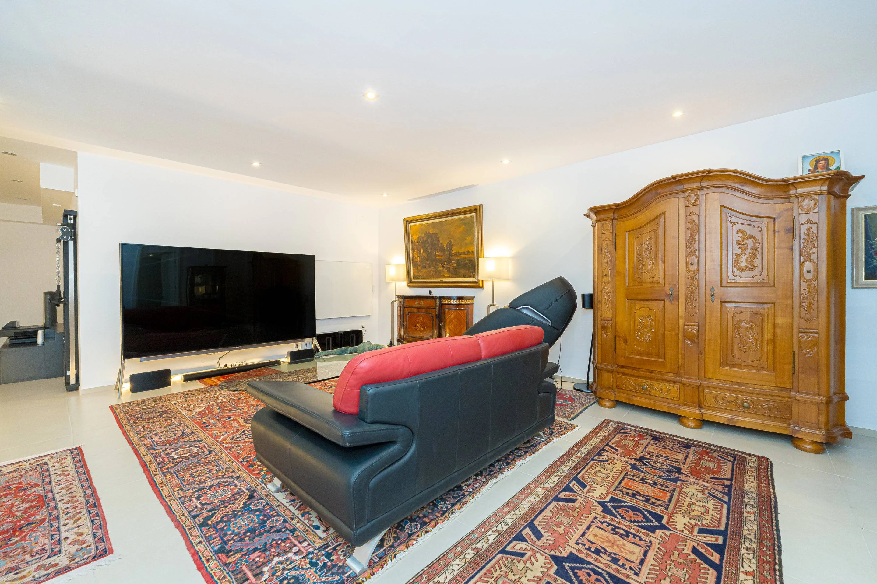Villa Galera. Villa moderna en venta en Moraira con vistas al mar y a pocos pasos de la playa.