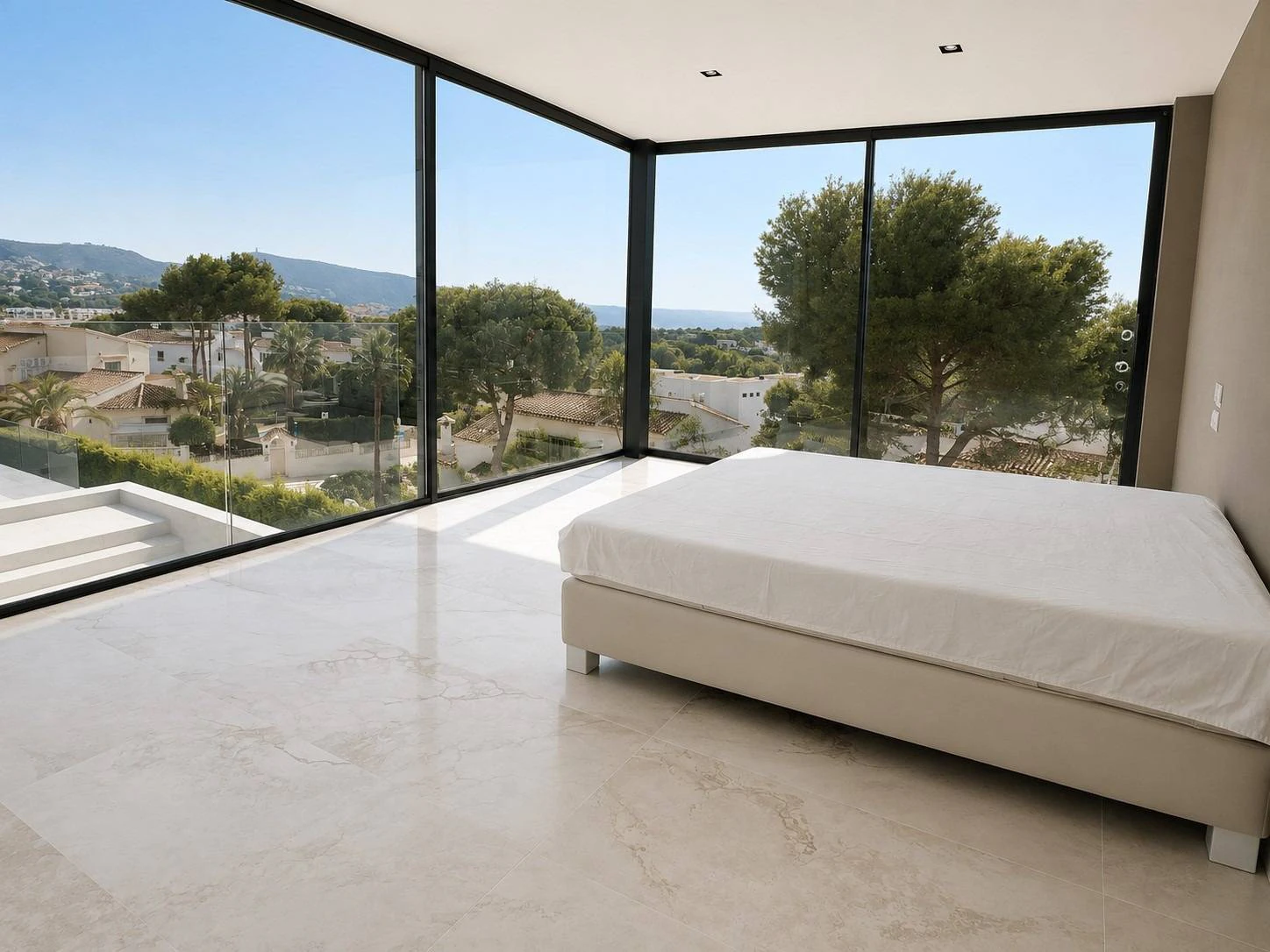 Villa Enebro. Extraordinaria villa en Moraira con orientación Sur y vistas al mar. Costa Blanca.