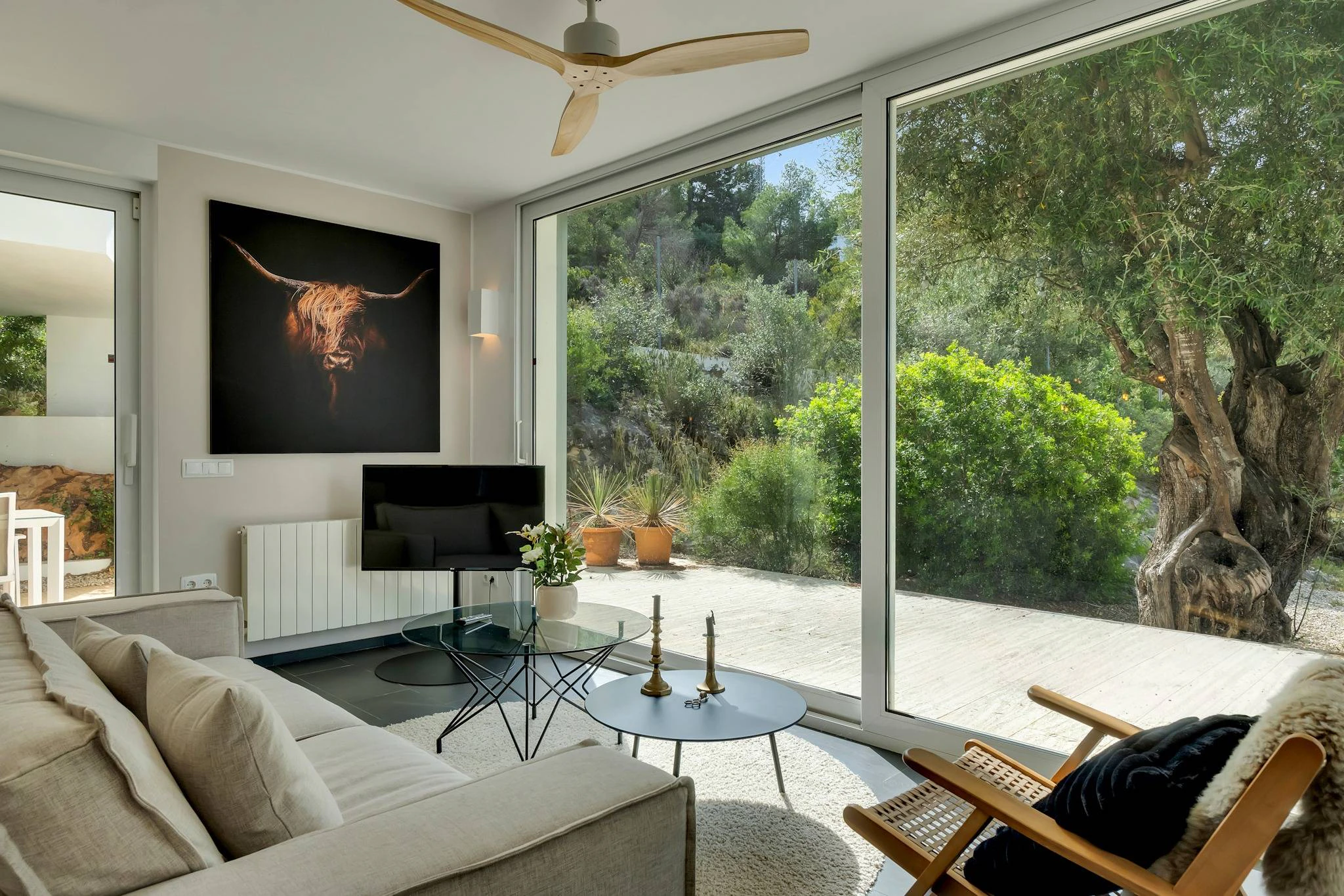 Villa Lucia. Villa moderna en venta a poca distancia de la playa de Portet.