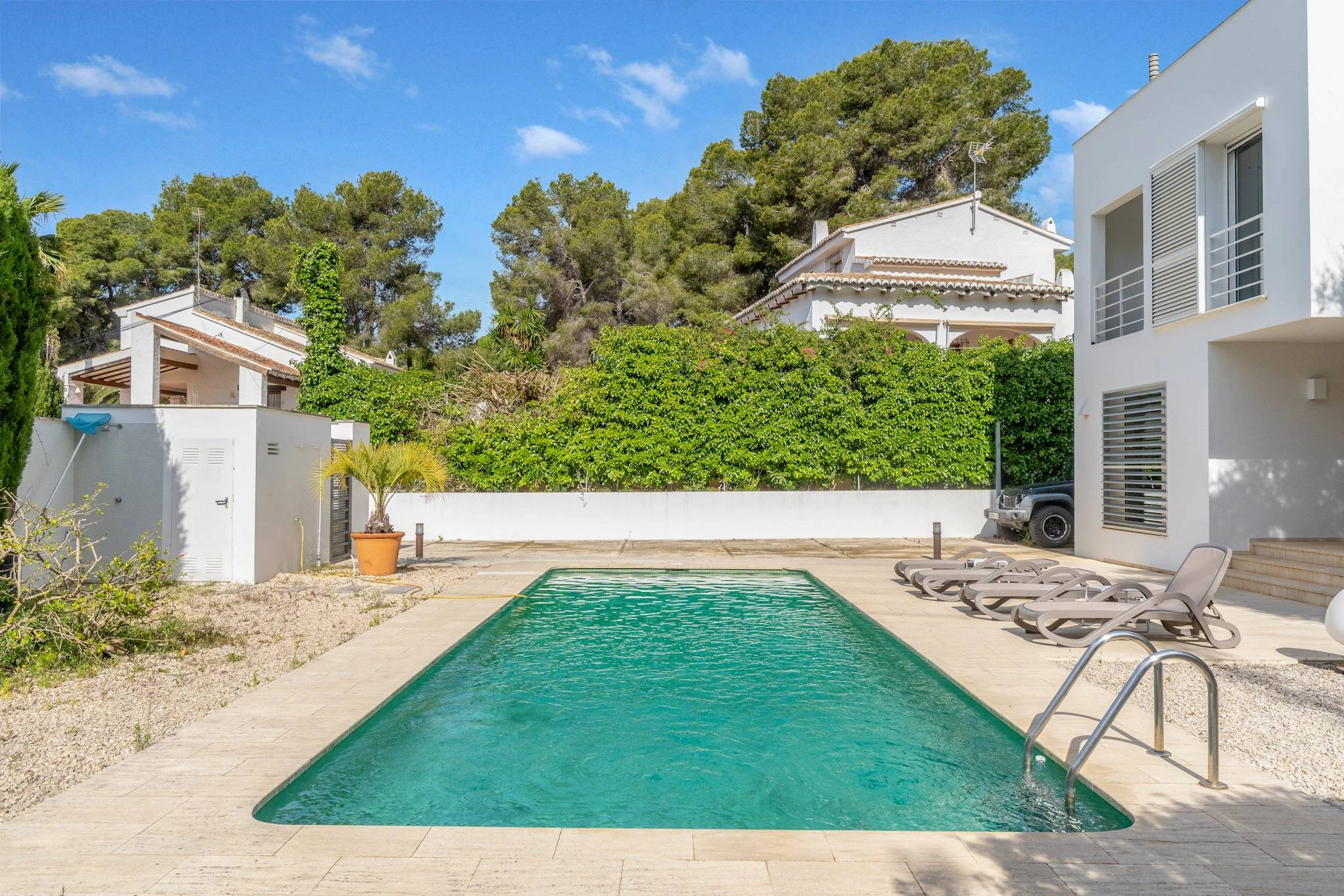 Villa Lucia. Villa moderna en venta a poca distancia de la playa de Portet.