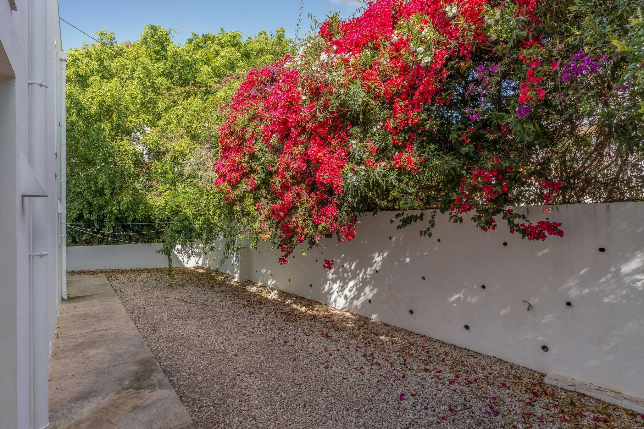 Villa Lucia. Villa moderna en venta a poca distancia de la playa de Portet.