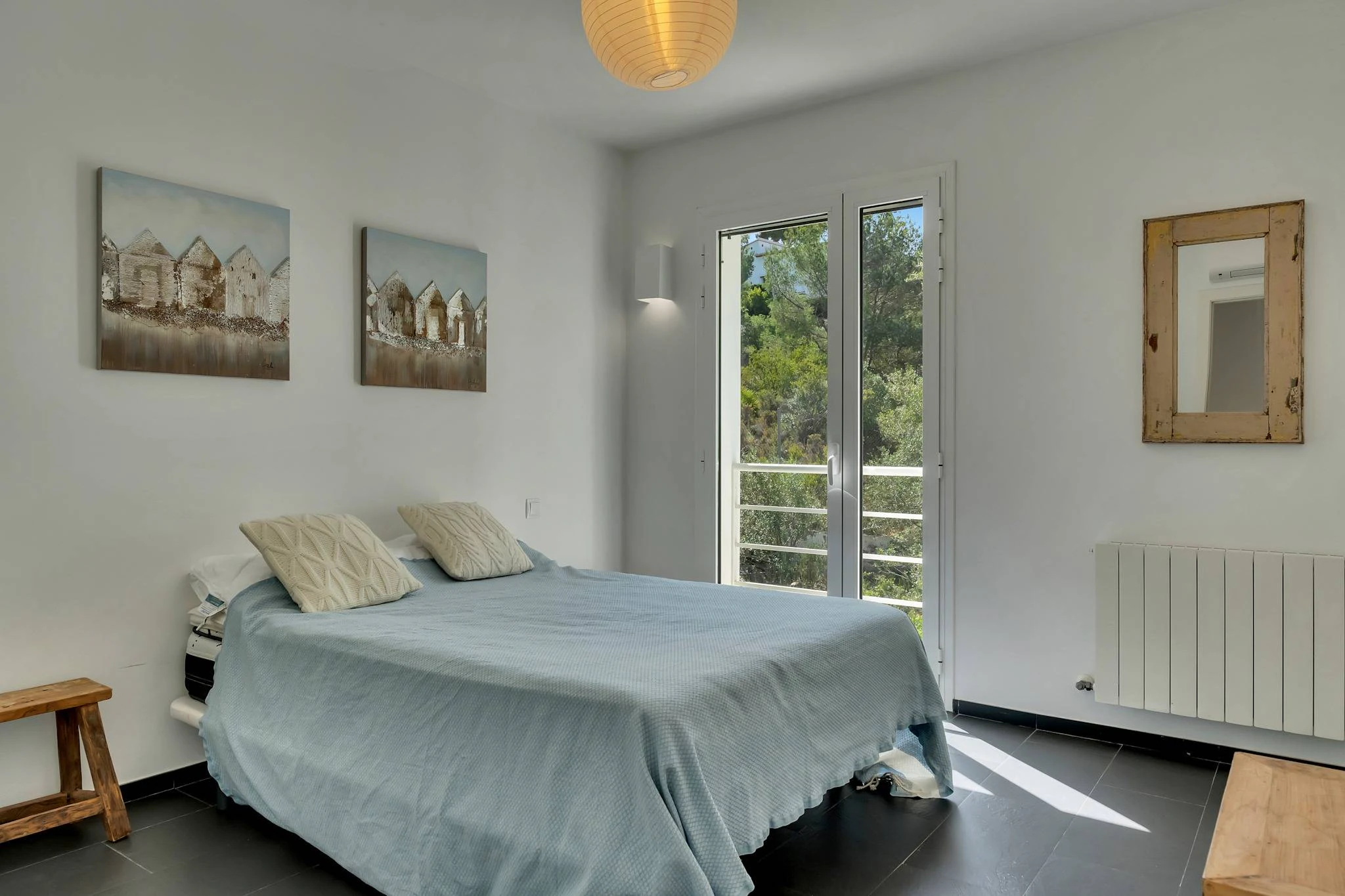 Villa Lucia. Villa moderna en venta a poca distancia de la playa de Portet.