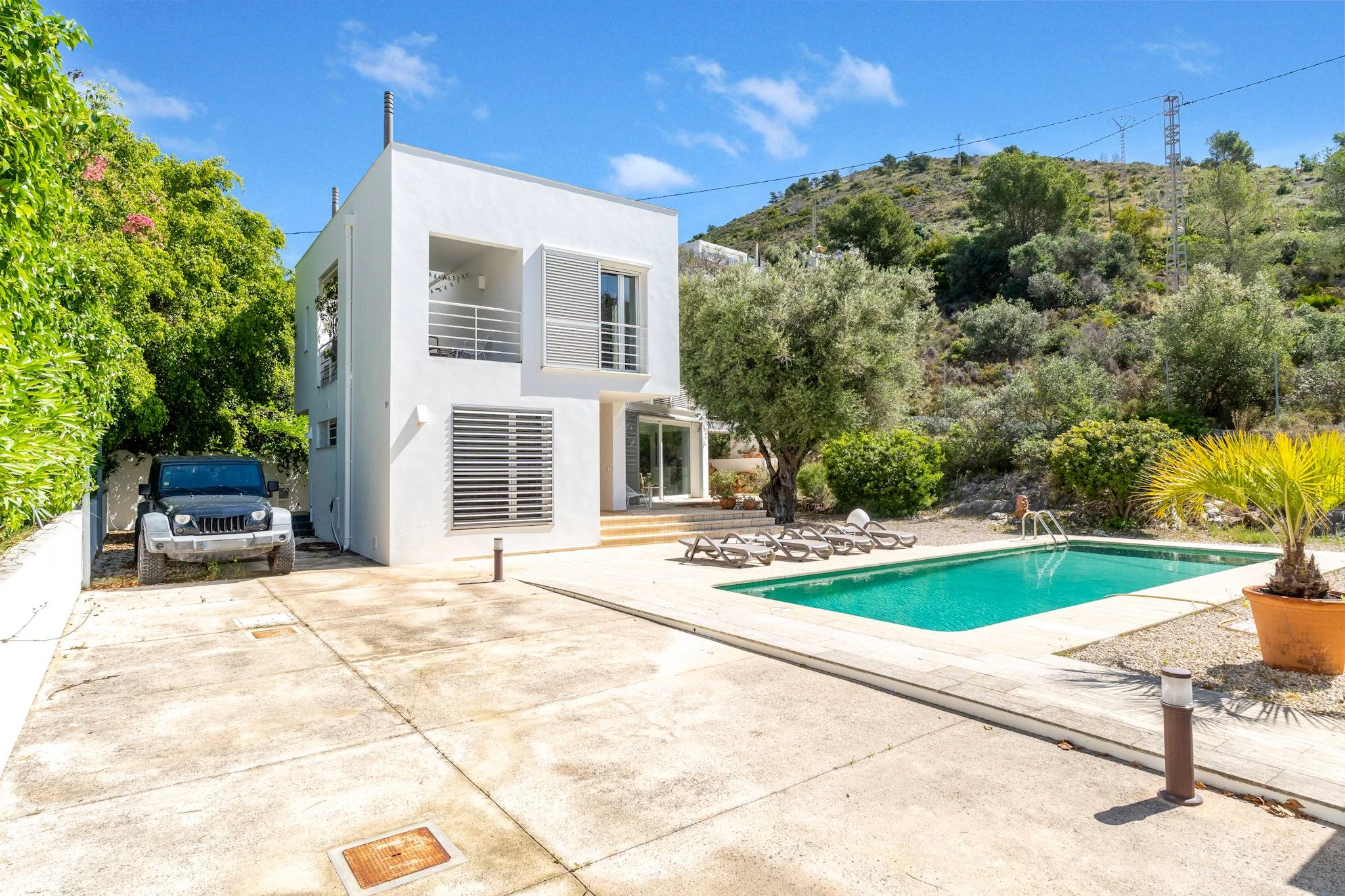 Villa Lucia. Villa moderna en venta a poca distancia de la playa de Portet.