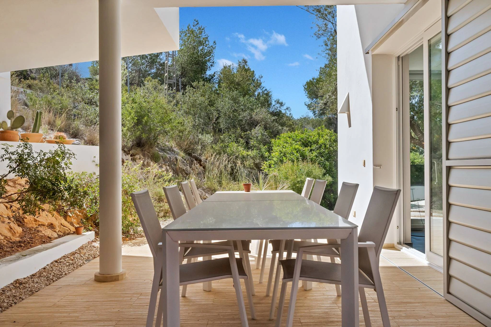 Villa Lucia. Villa moderna en venta a poca distancia de la playa de Portet.