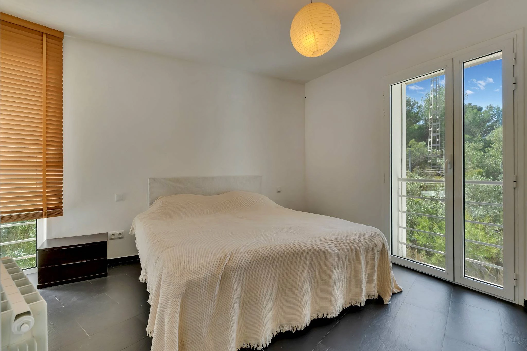 Villa Lucia. Villa moderna en venta a poca distancia de la playa de Portet.