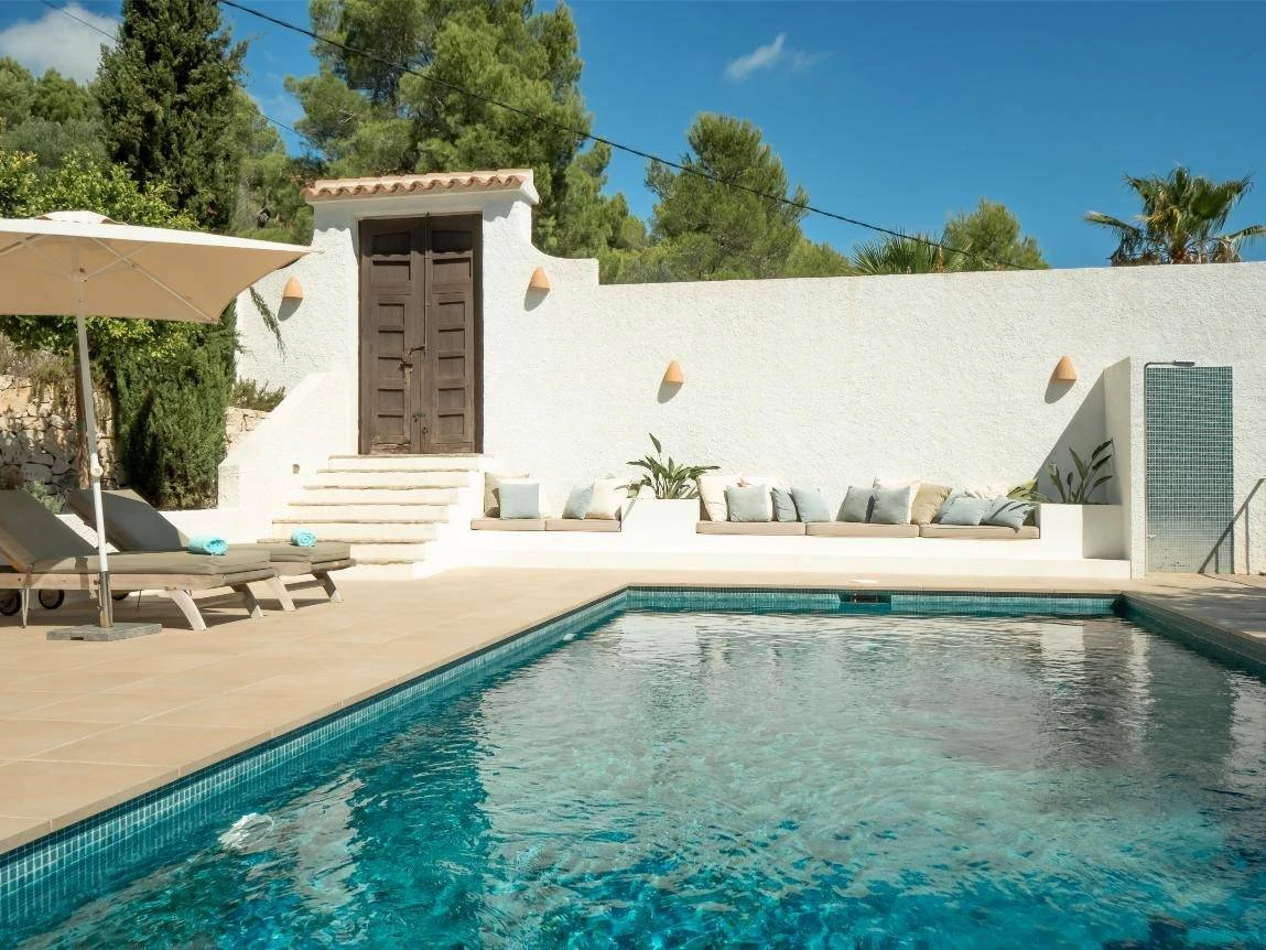 Finca Érica. Finca con vistas panorámicas al mar en venta en Benissa.