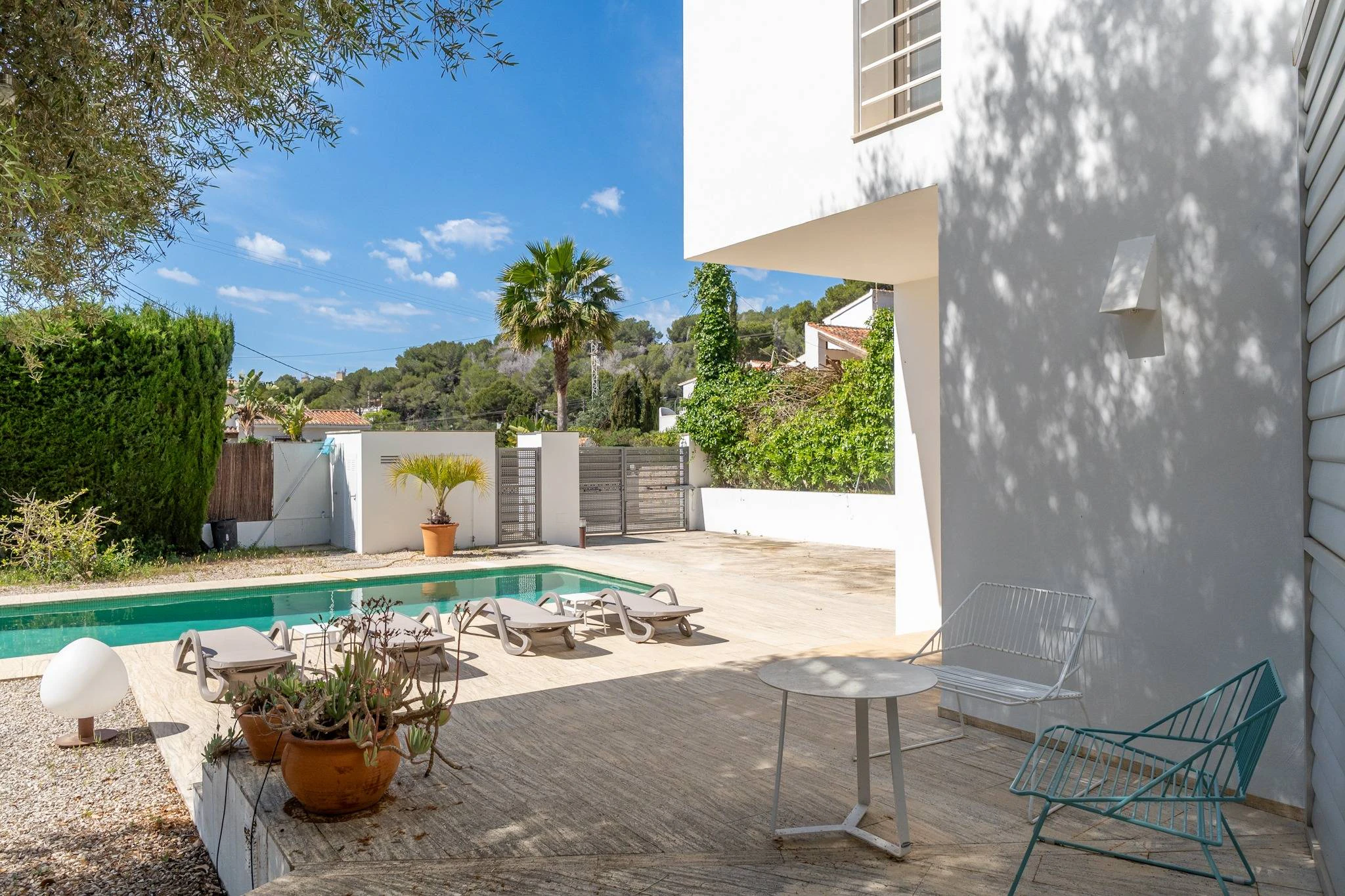 Villa Lucia. Villa moderna en venta a poca distancia de la playa de Portet.