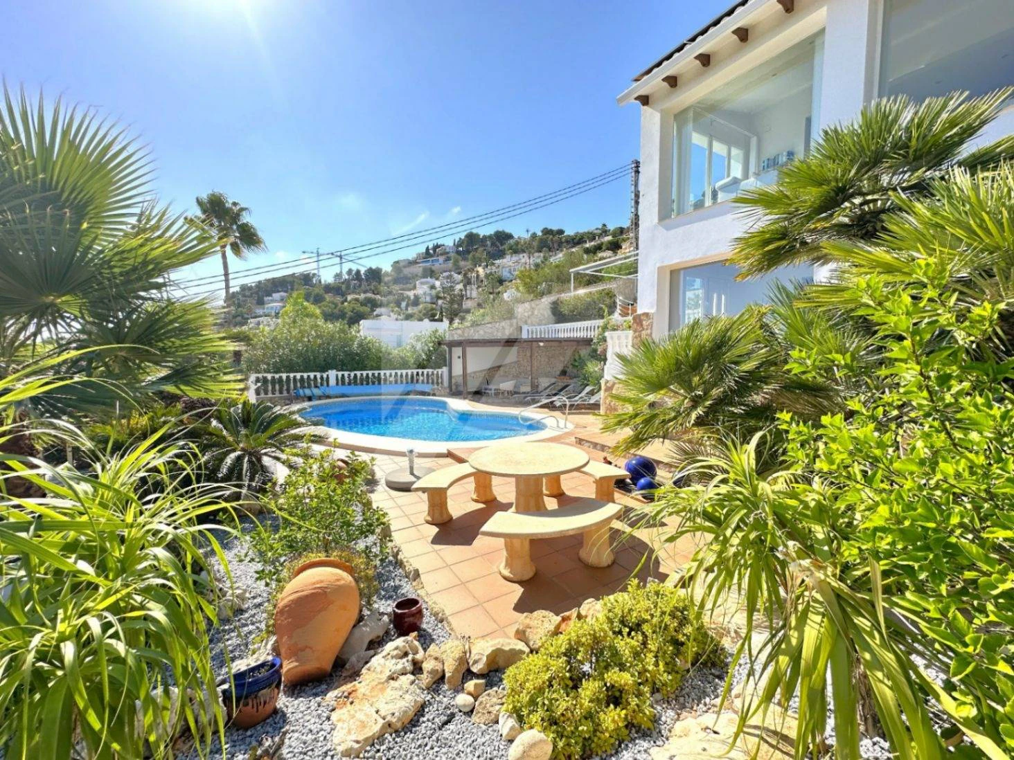 Villa Mirador. Villa en venta en Moraira con vistas panorámicas al mar.