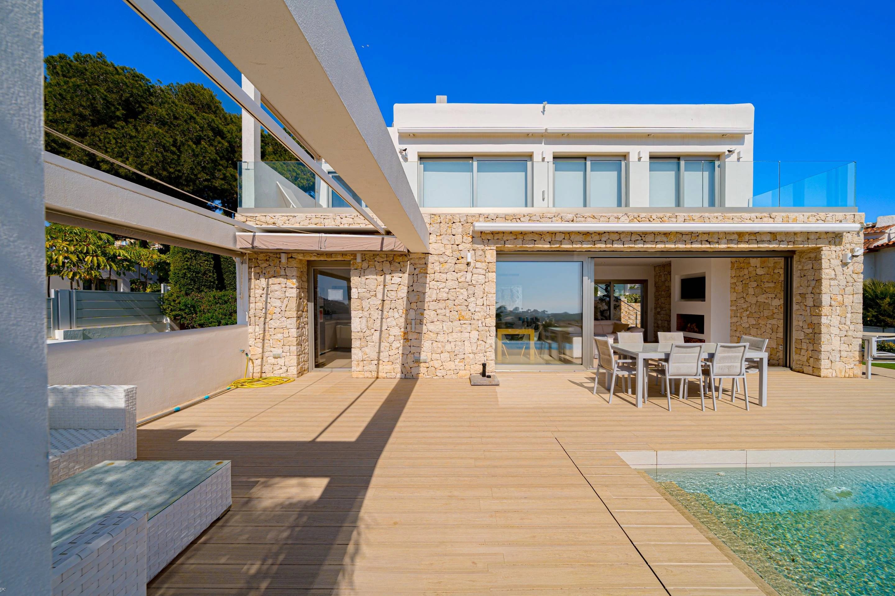 NC6713 - Villa Marian, moderne villa met zeezicht te koop in Javea, Balcon al Mar
