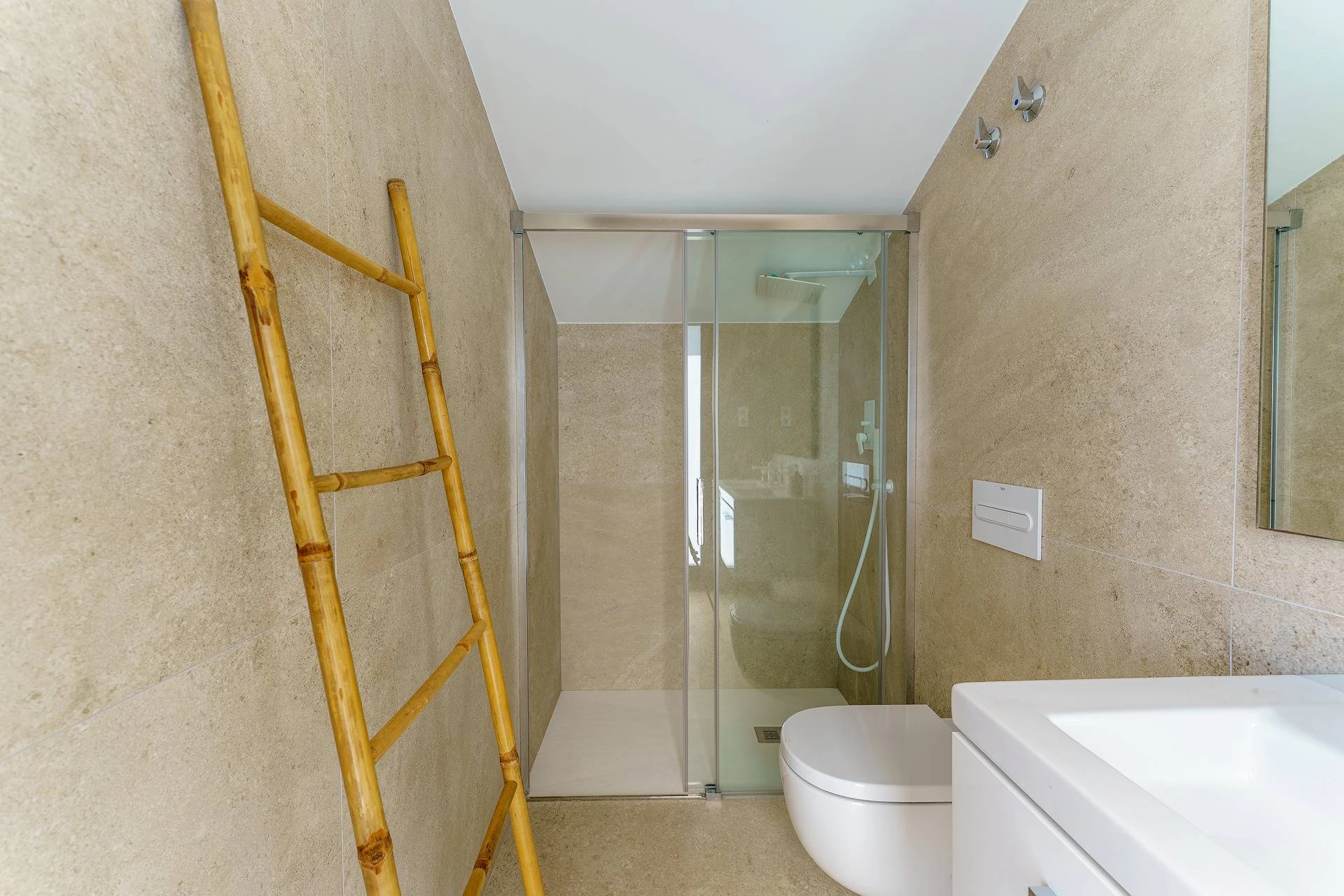 NC5296 - Modern penthouse te koop op een steenworp afstand van de zee in Jávea