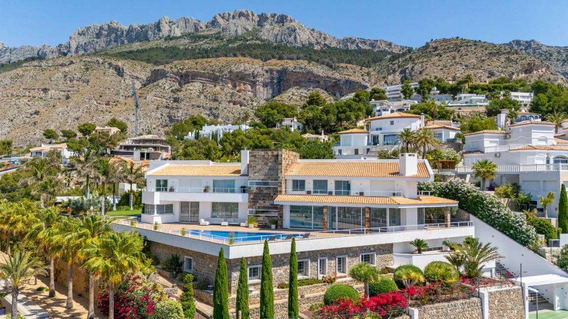 NC6647 - Villa Zara - Uitzonderlijke superluxe villa van 1.619 m² te koop in Altea Hills