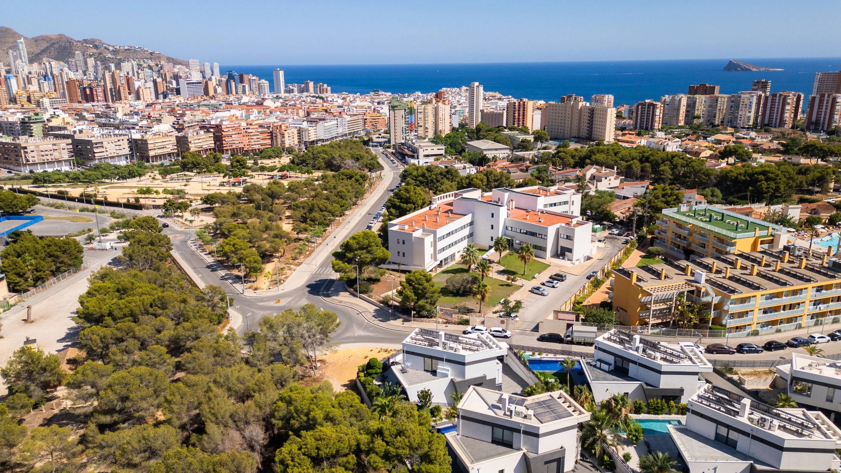 NC6659 - Villa Lisboa. Modern luxury villa in the center of Benidorm