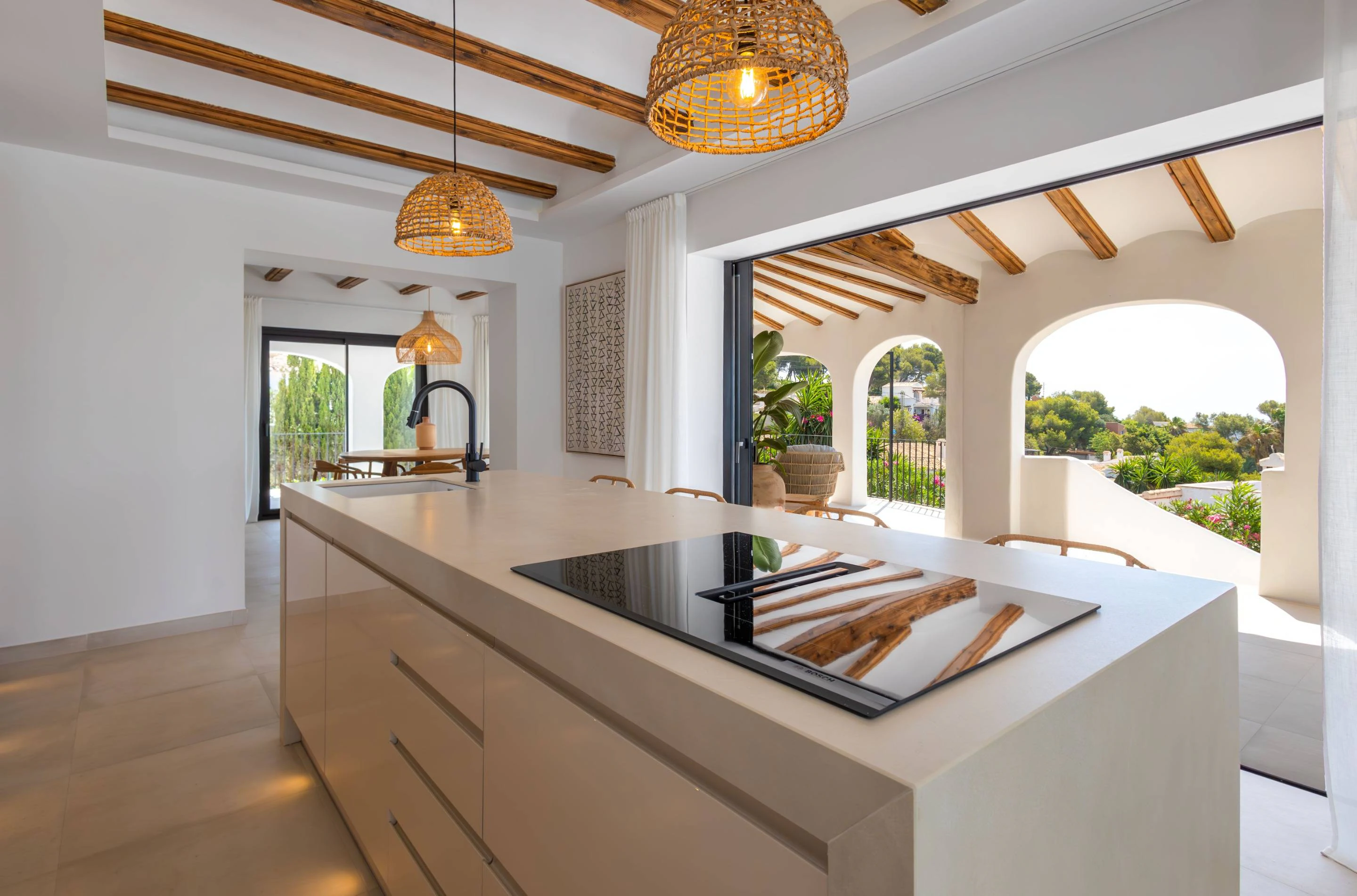 NC6655 - Villa Siesta. Onlangs gerenoveerde villa te koop in Javea met uitzicht op zee.