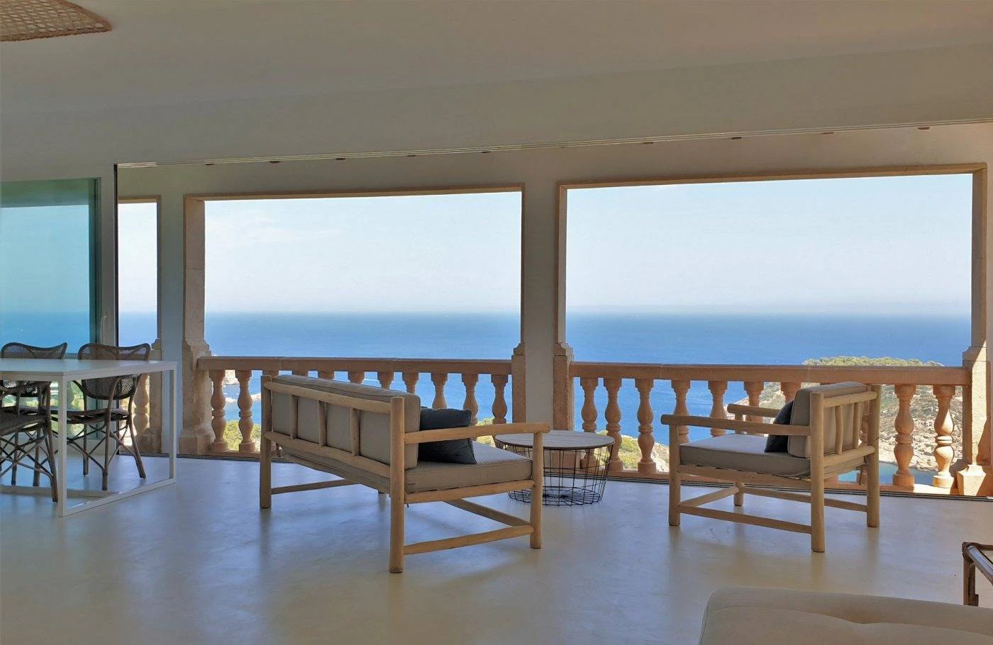 NC6656 - Villa Portichol. Onlangs gerenoveerde villa met panoramisch zeezicht te koop in Javea.
