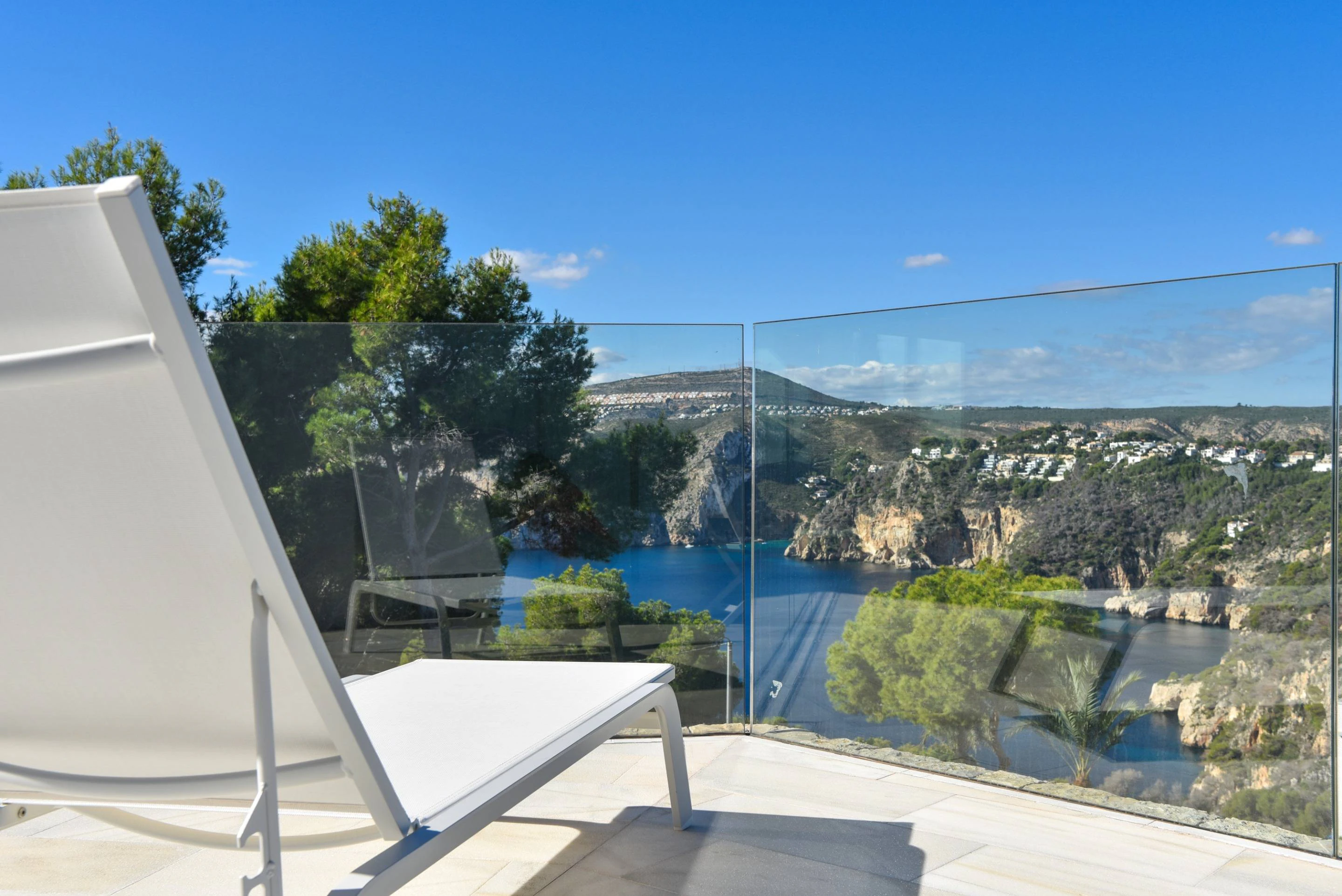 NC6675 - Villa Ambolo. Luxe villa aan de kust te koop in Jávea.