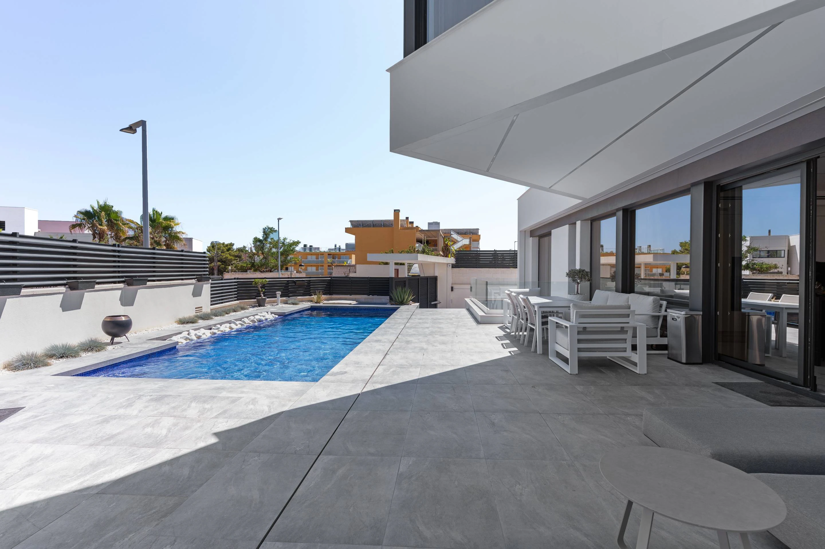 NC6659 - Villa Lisboa. Modern luxury villa in the center of Benidorm