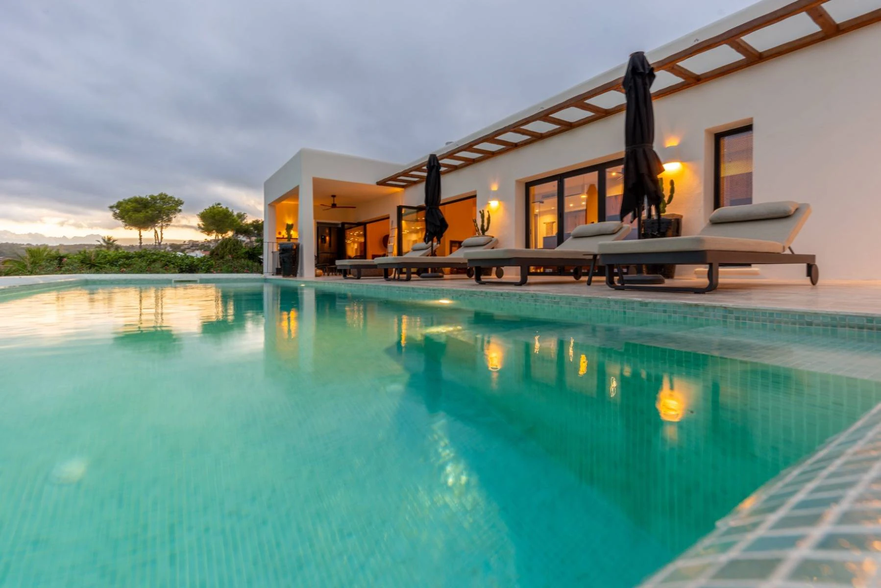Villa de diseño de lujo en venta en el prestigioso barrio de San Jaime, en Moraira