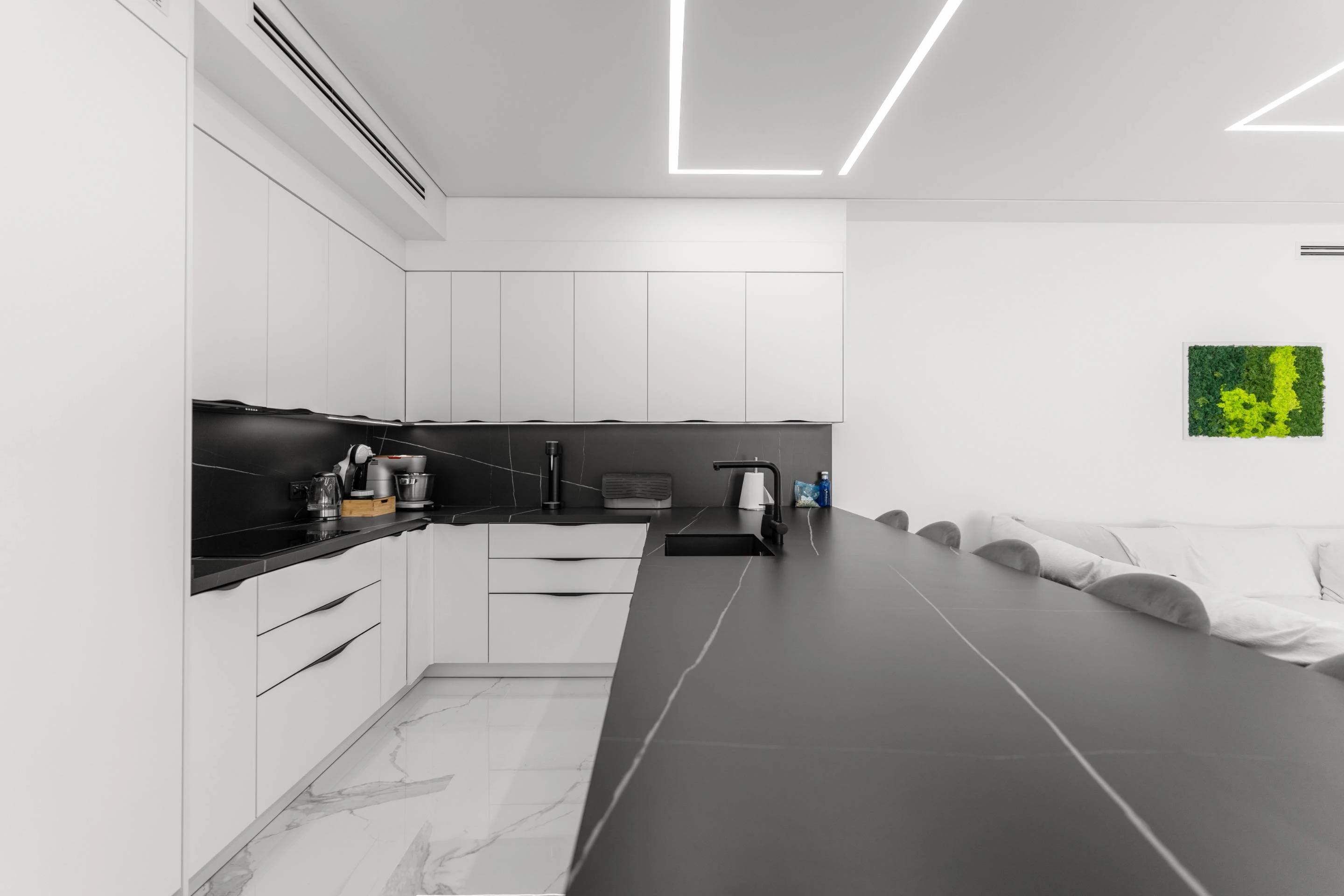 NC6659 - Villa Lisboa. Modern luxury villa in the center of Benidorm