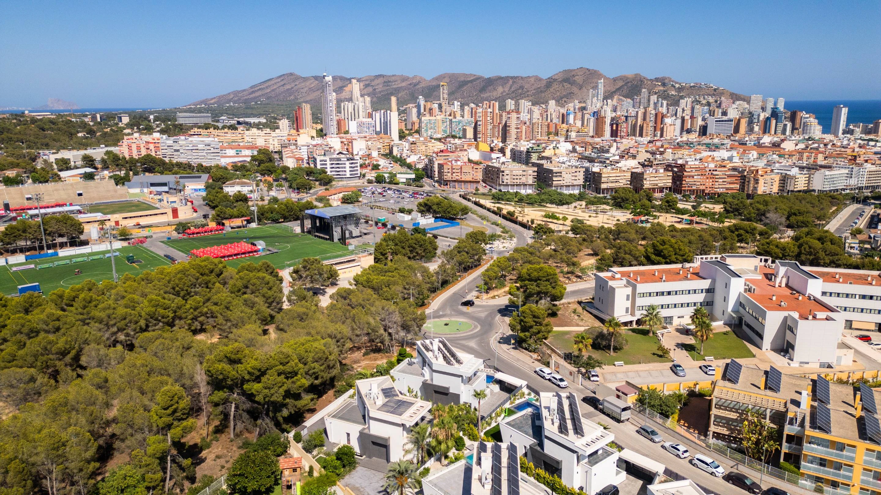 NC6659 - Villa Lisboa. Modern luxury villa in the center of Benidorm