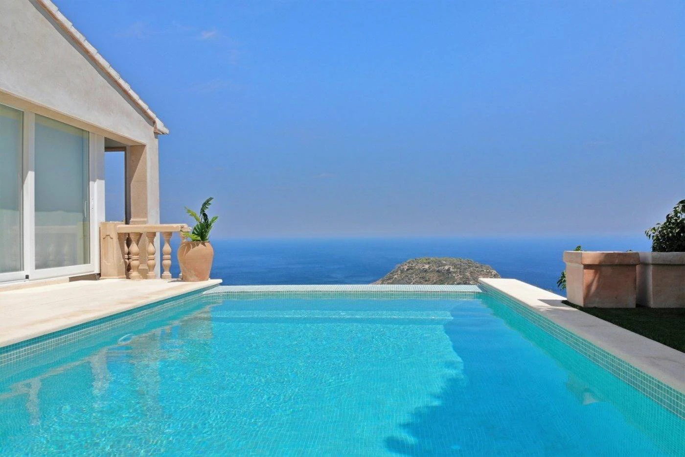 NC6656 - Villa Portichol. Onlangs gerenoveerde villa met panoramisch zeezicht te koop in Javea.