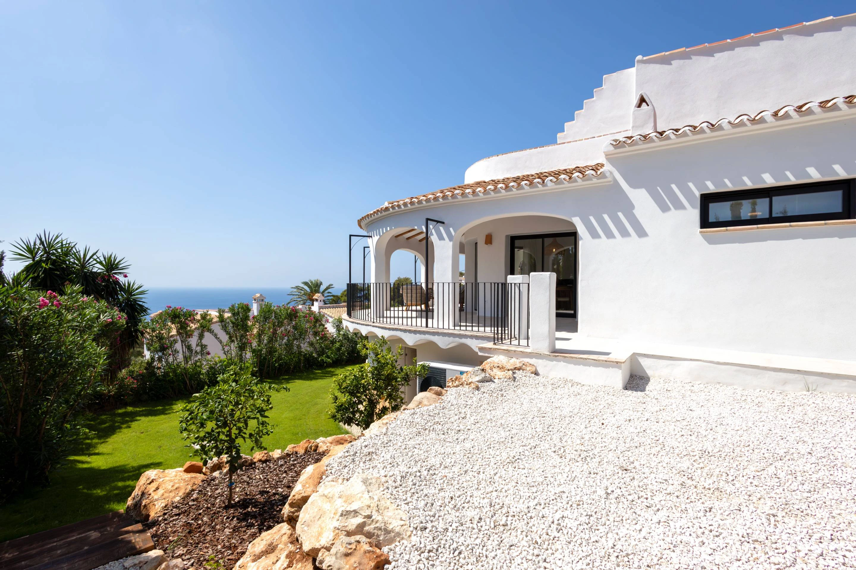 NC6655 - Villa Siesta. Onlangs gerenoveerde villa te koop in Javea met uitzicht op zee.