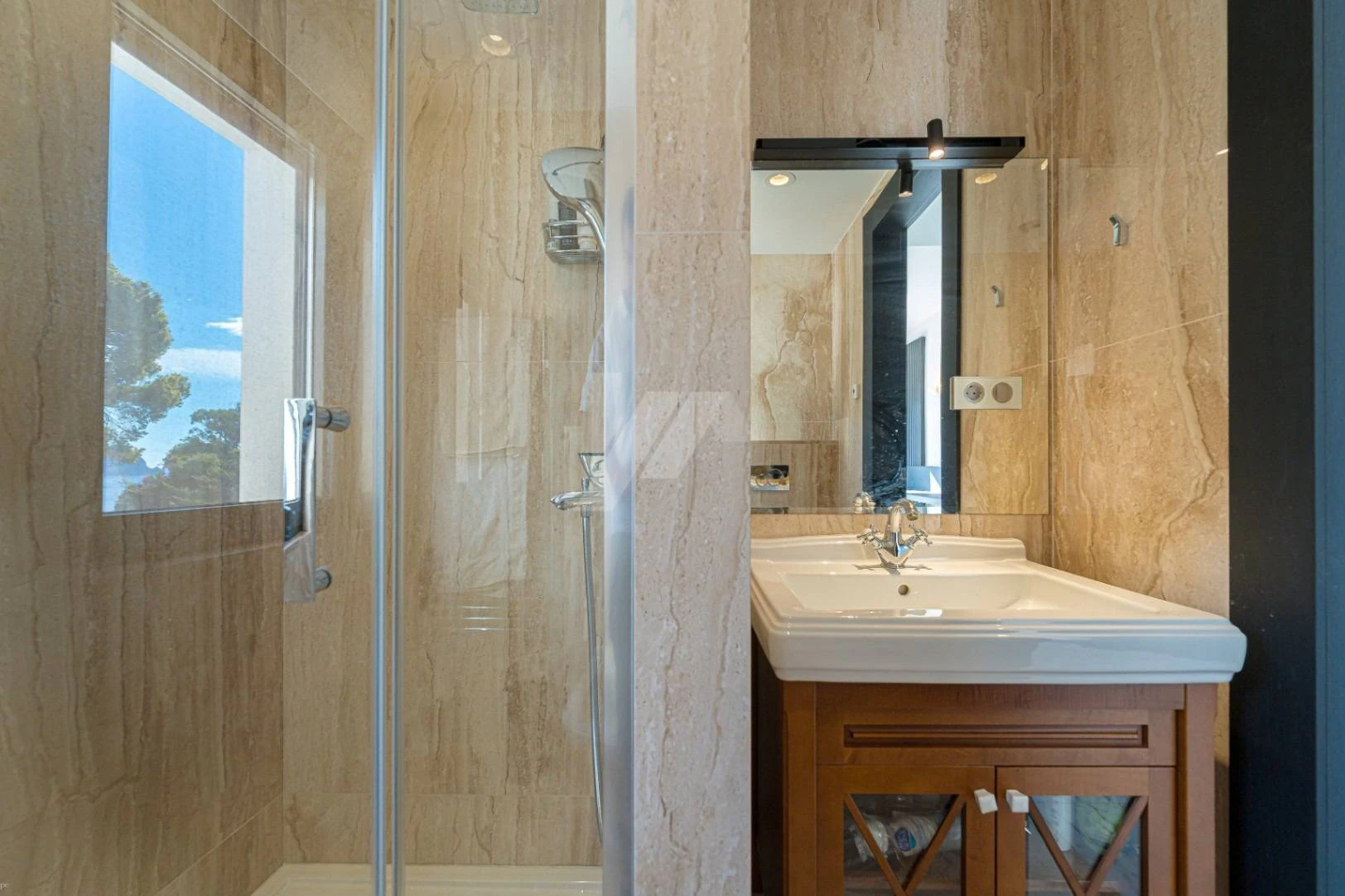 NC6687 - Villa Estrella. Exclusieve villa op de tweede lijn te koop in Moraira met uitzicht op zee.