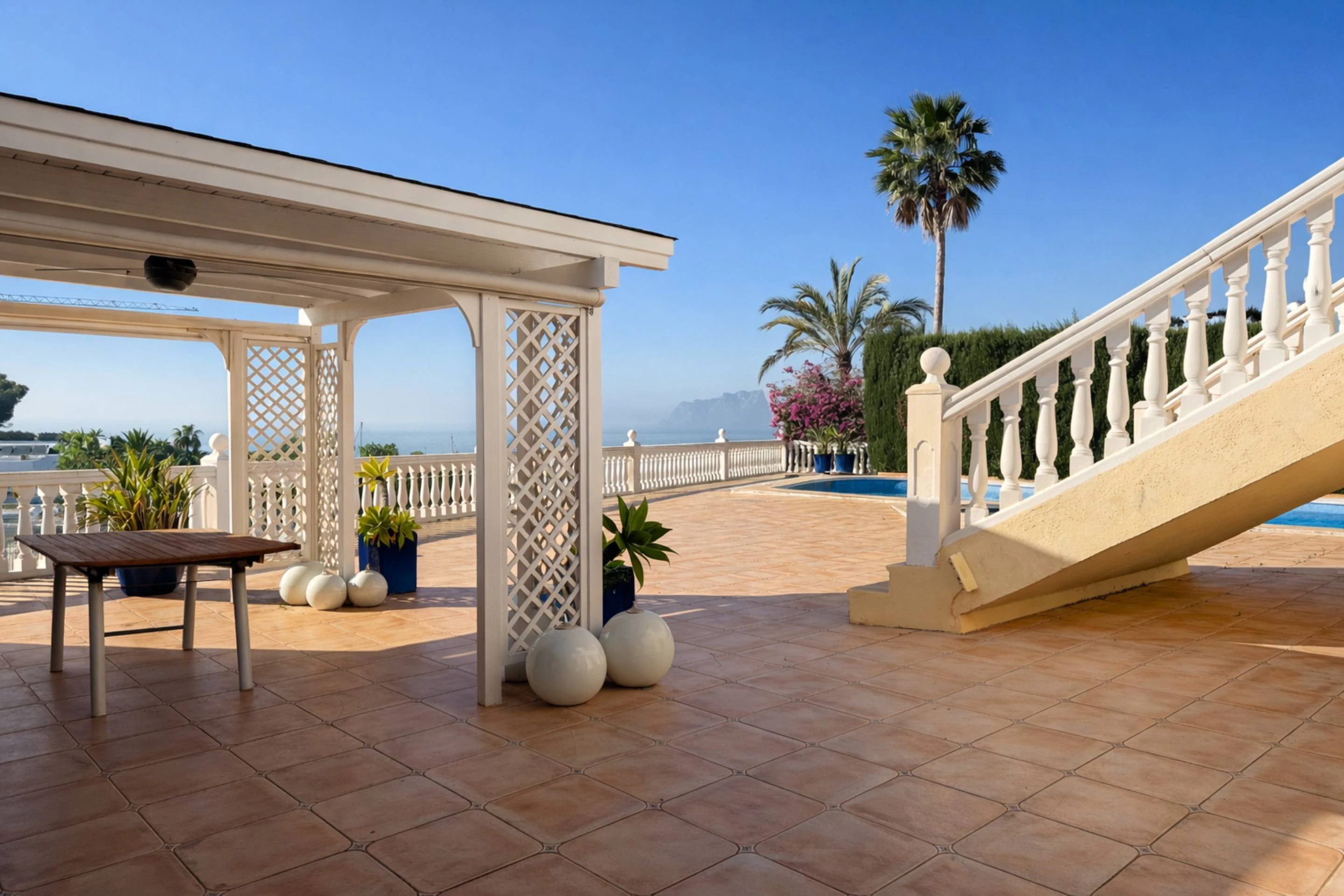 NC6717 - Villa Nautica. Mediterrane villa met uitzicht op zee en jachthaven te koop in Moraira.