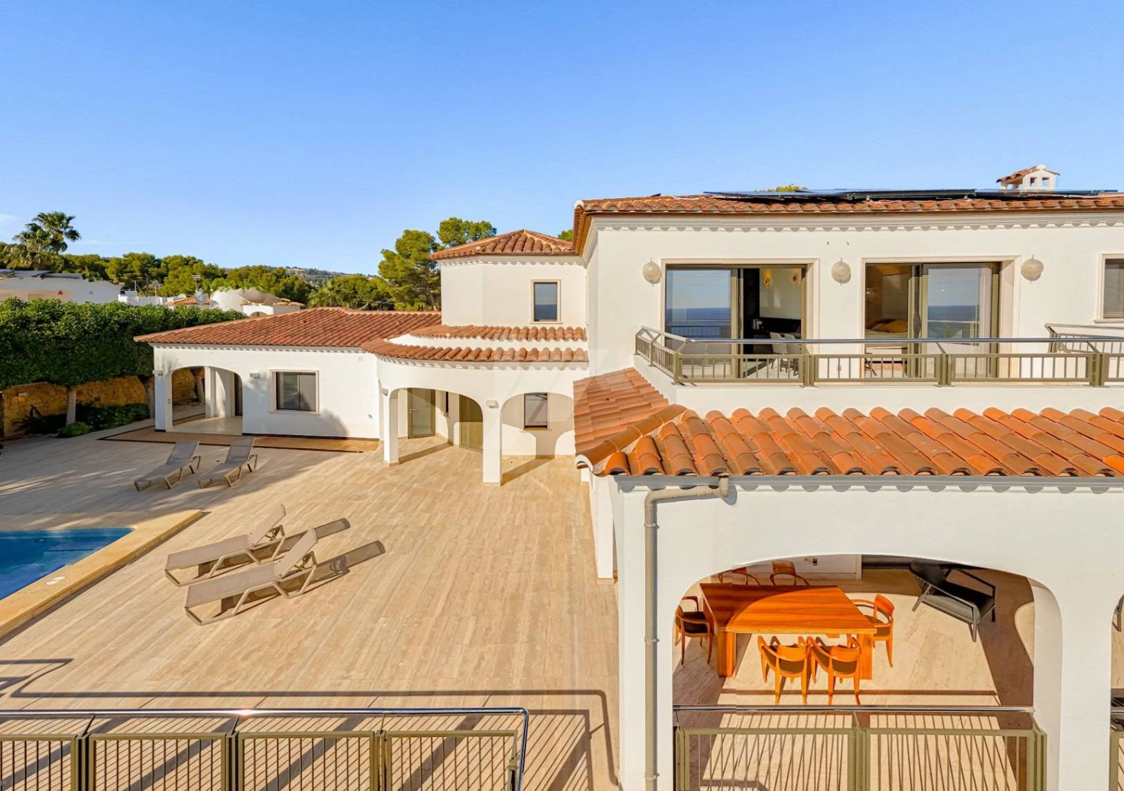 NC6687 - Villa Estrella. Exclusieve villa op de tweede lijn te koop in Moraira met uitzicht op zee.