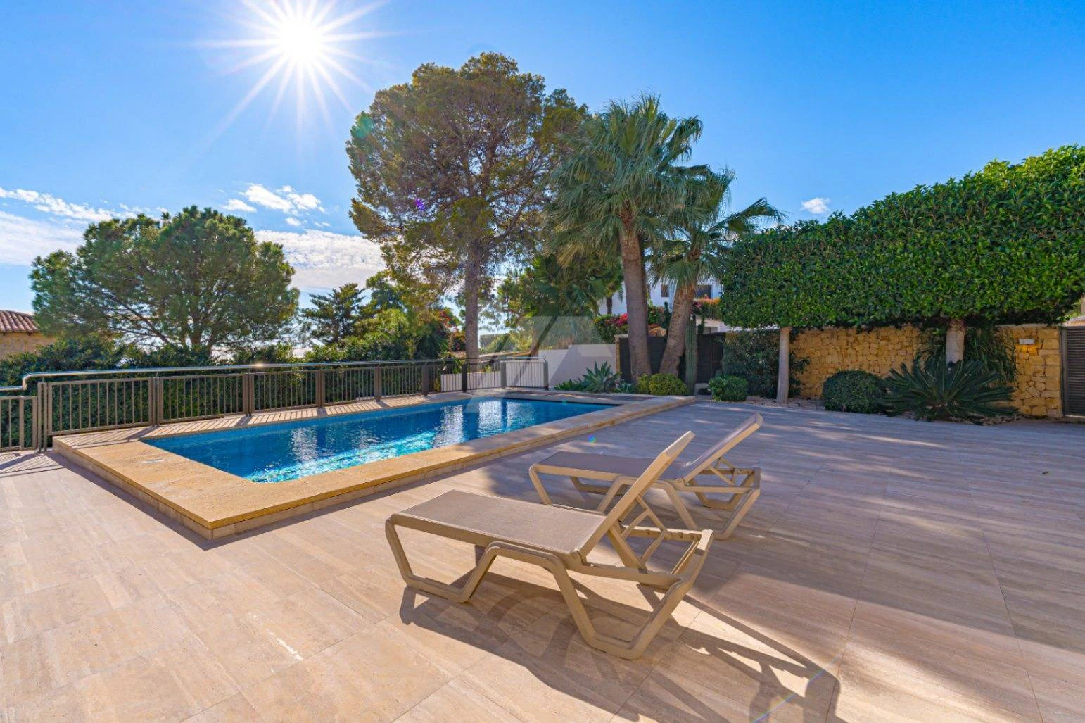 NC6687 - Villa Estrella. Exclusieve villa op de tweede lijn te koop in Moraira met uitzicht op zee.