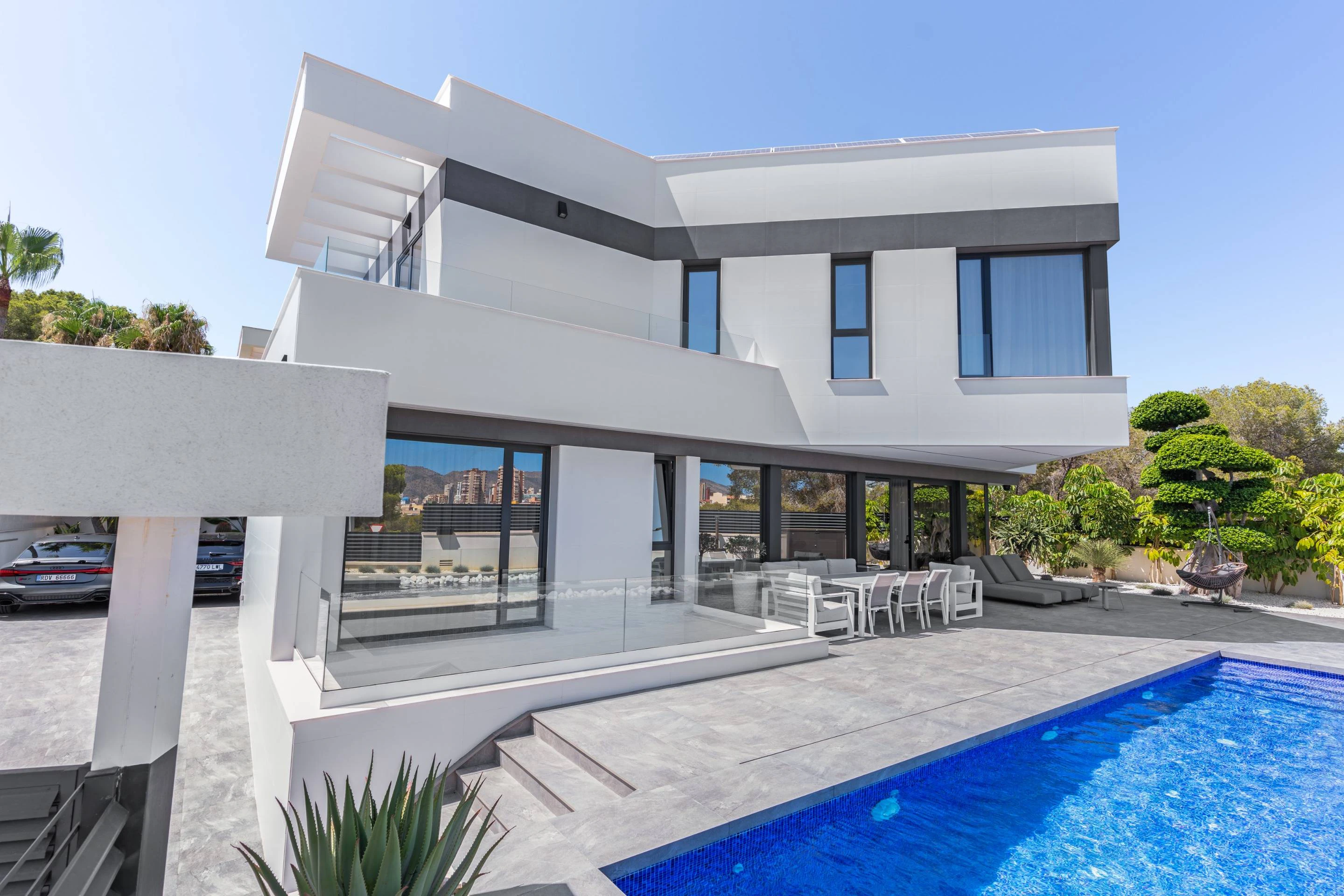 NC6659 - Villa Lisboa. Modern luxury villa in the center of Benidorm