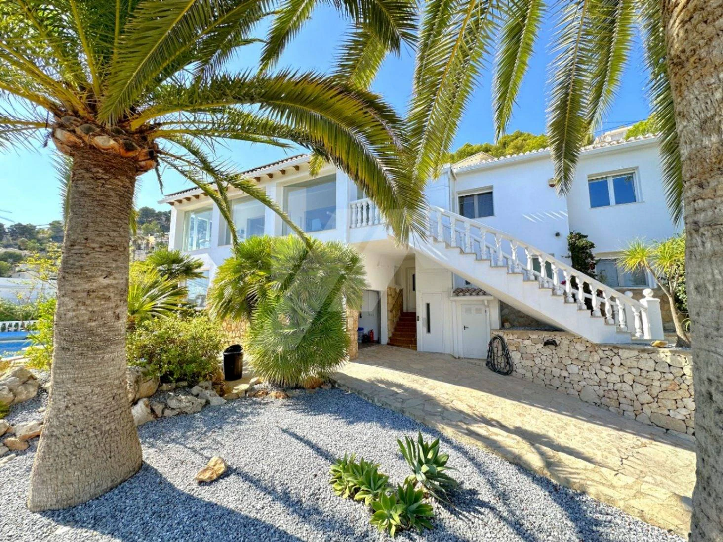 Villa Mirador. Villa en venta en Moraira con vistas panorámicas al mar.