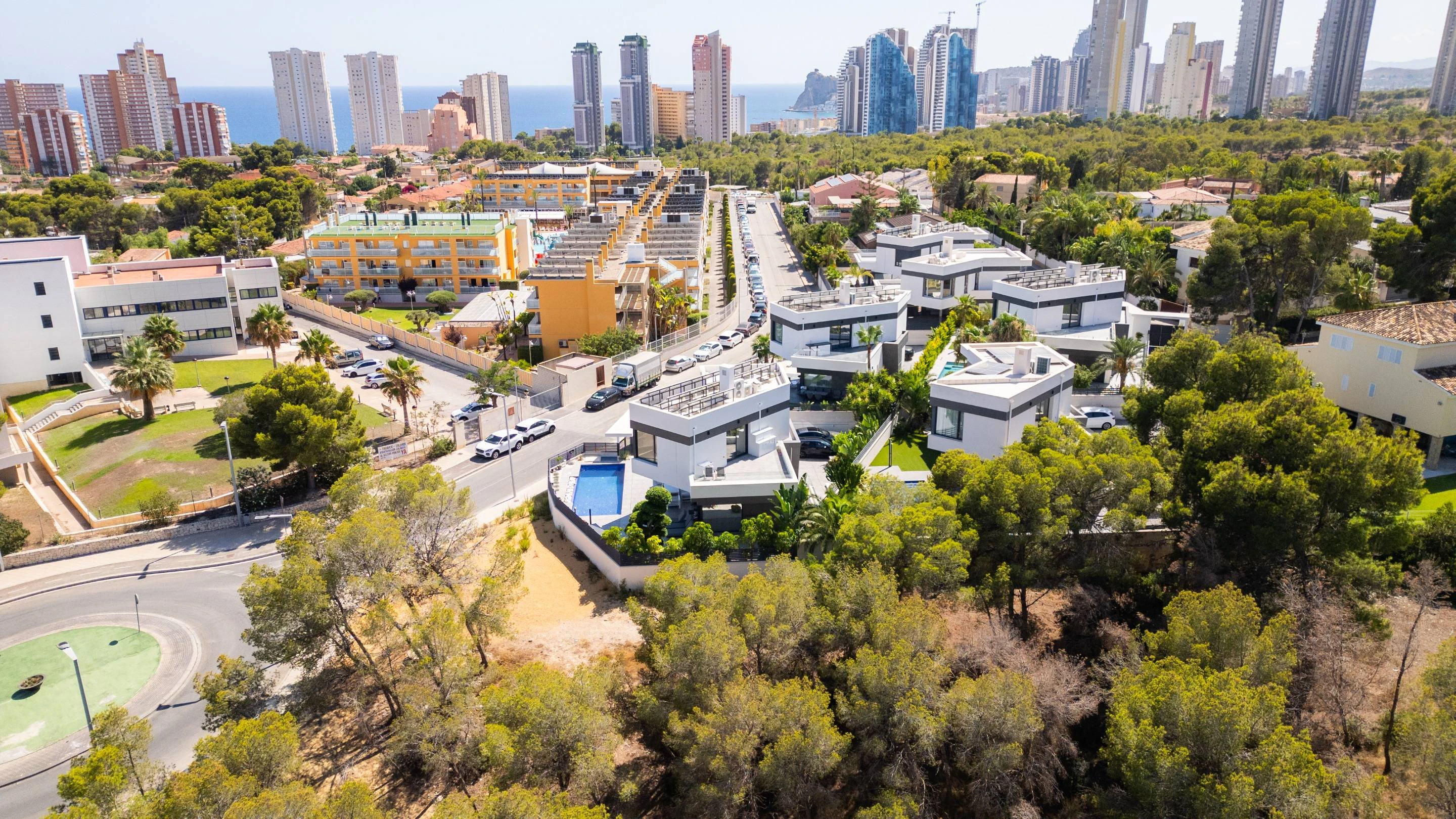 NC6659 - Villa Lisboa. Modern luxury villa in the center of Benidorm