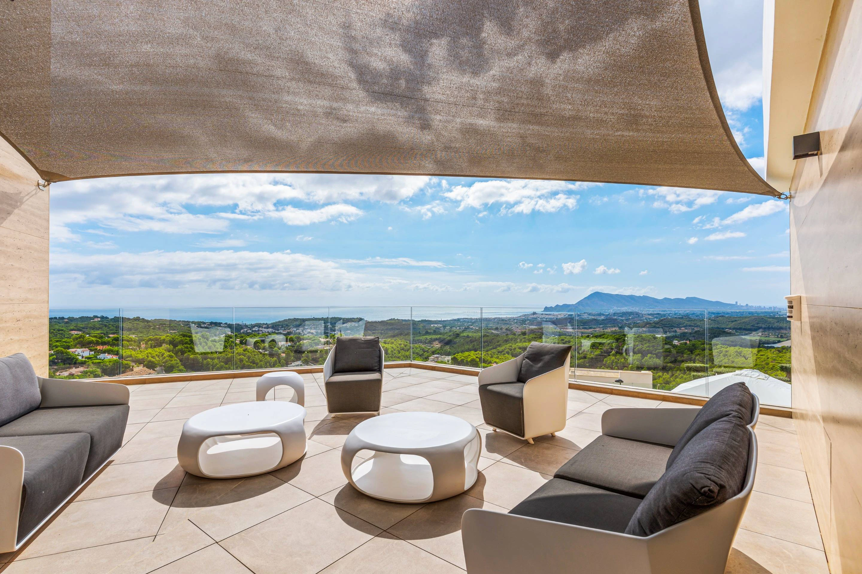 NC6658 - Villa Luna. Luxe woning te koop in Altea met panoramisch uitzicht.