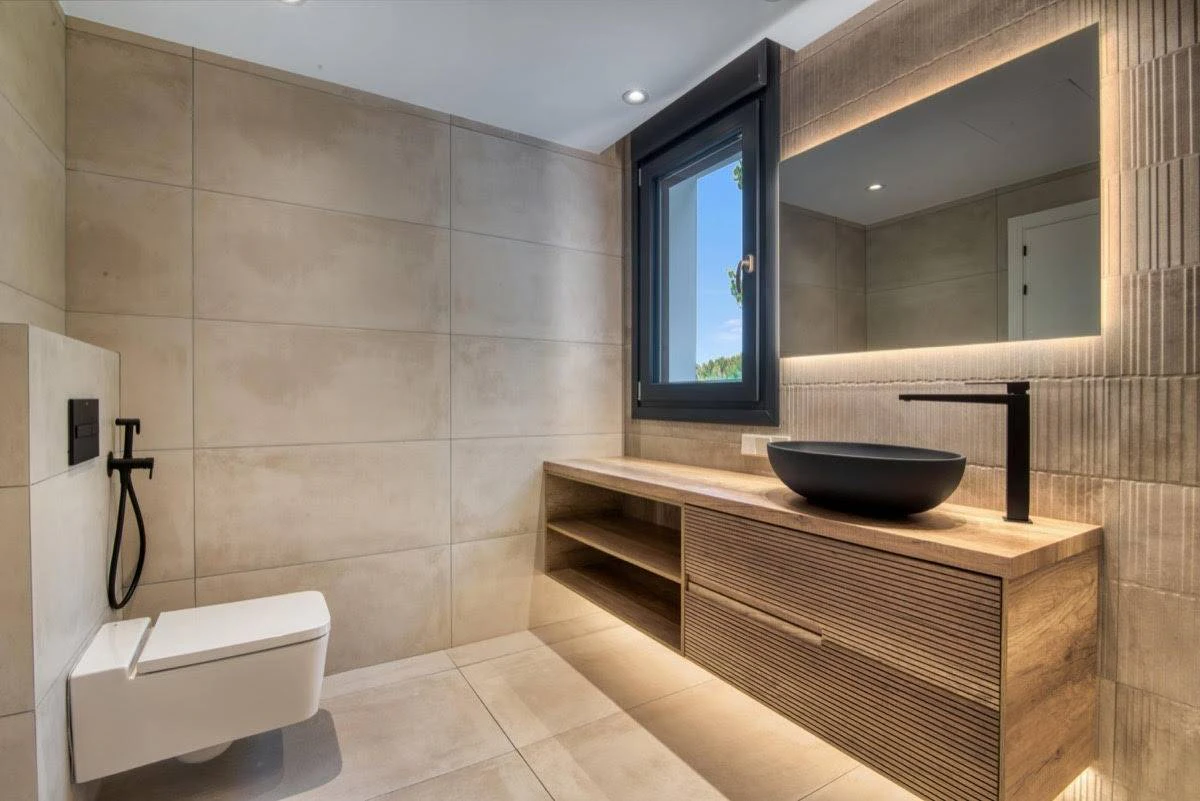 NC6636 - Villa Montgomar - Indrukwekkende nieuwe luxe villa te koop in Denia met uitzicht op zee en klaar om van te genieten!