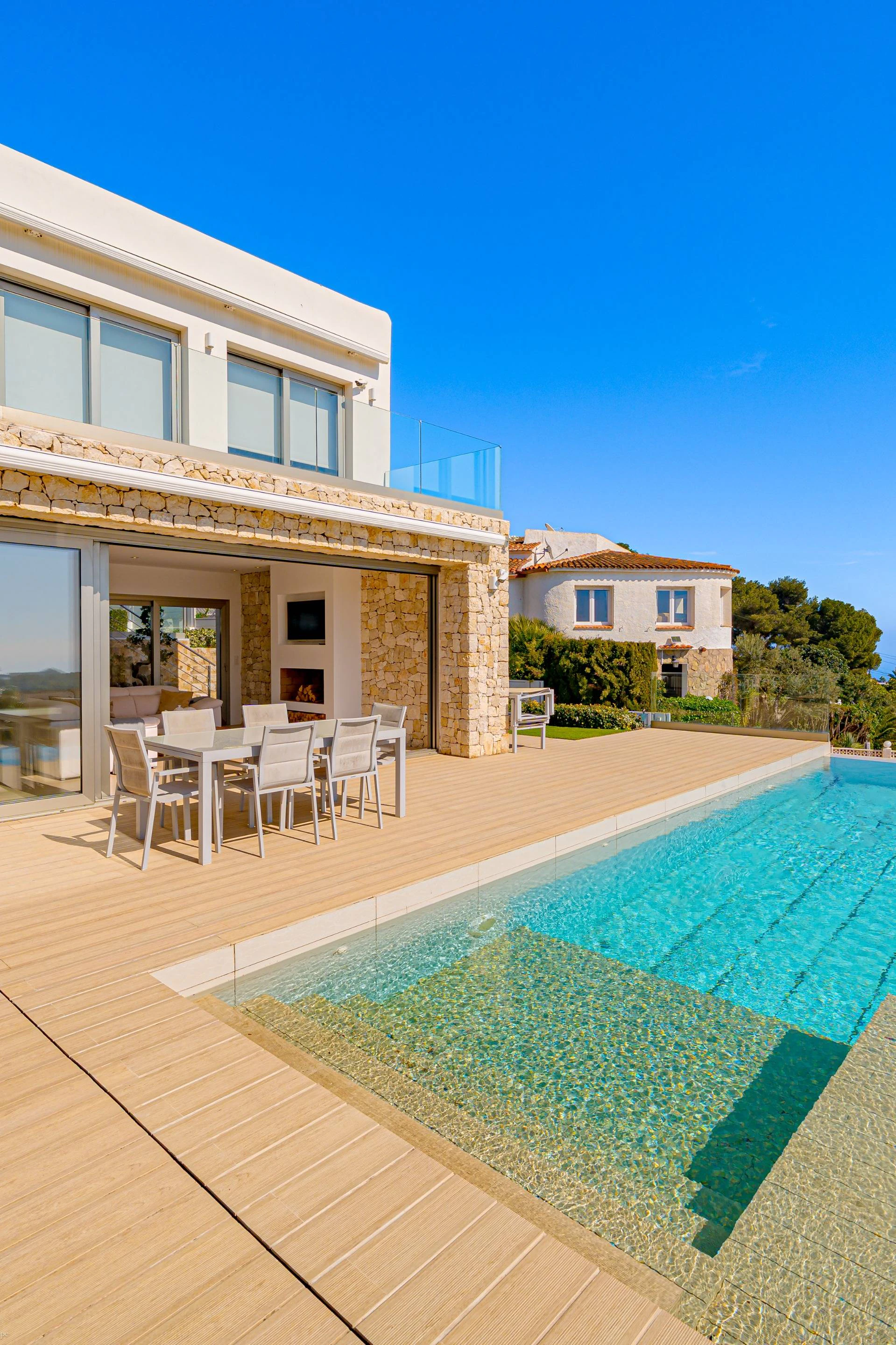 NC6713 - Villa Marian, moderne villa met zeezicht te koop in Javea, Balcon al Mar