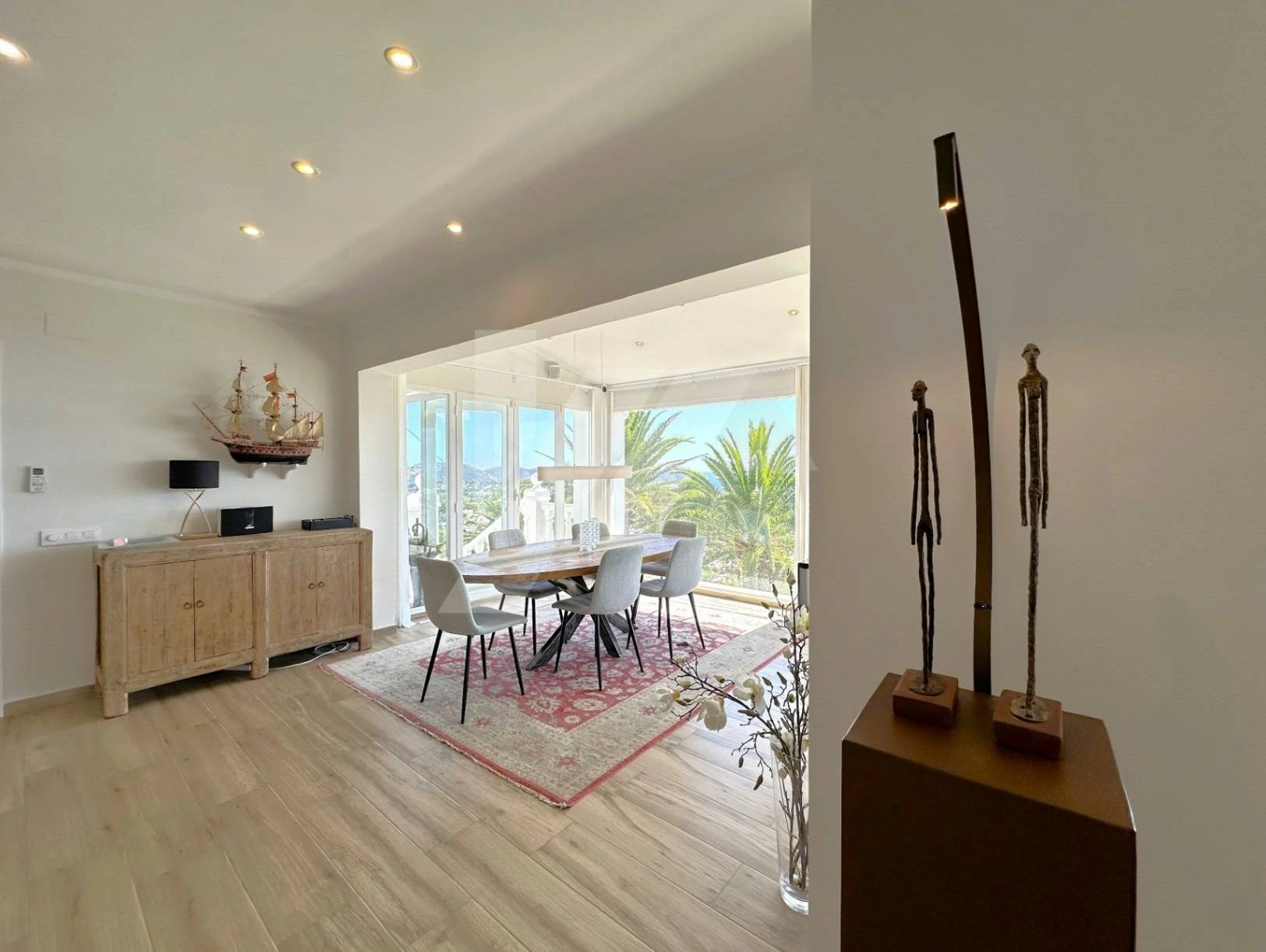 Villa Mirador. Villa en venta en Moraira con vistas panorámicas al mar.