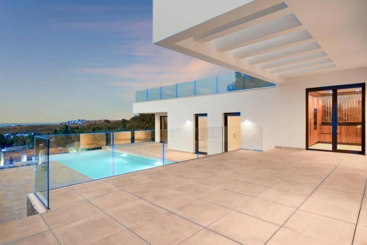 NC6636 - Villa Montgomar - Indrukwekkende nieuwe luxe villa te koop in Denia met uitzicht op zee en klaar om van te genieten!