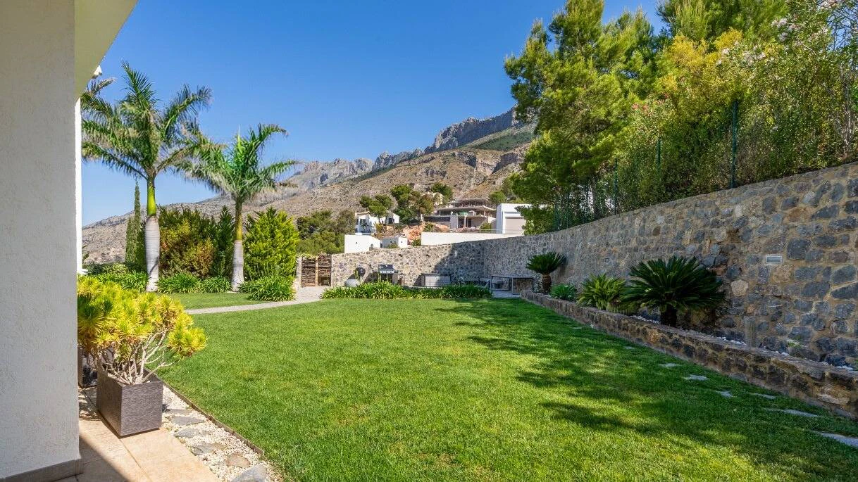 NC6647 - Villa Zara - Uitzonderlijke superluxe villa van 1.619 m² te koop in Altea Hills