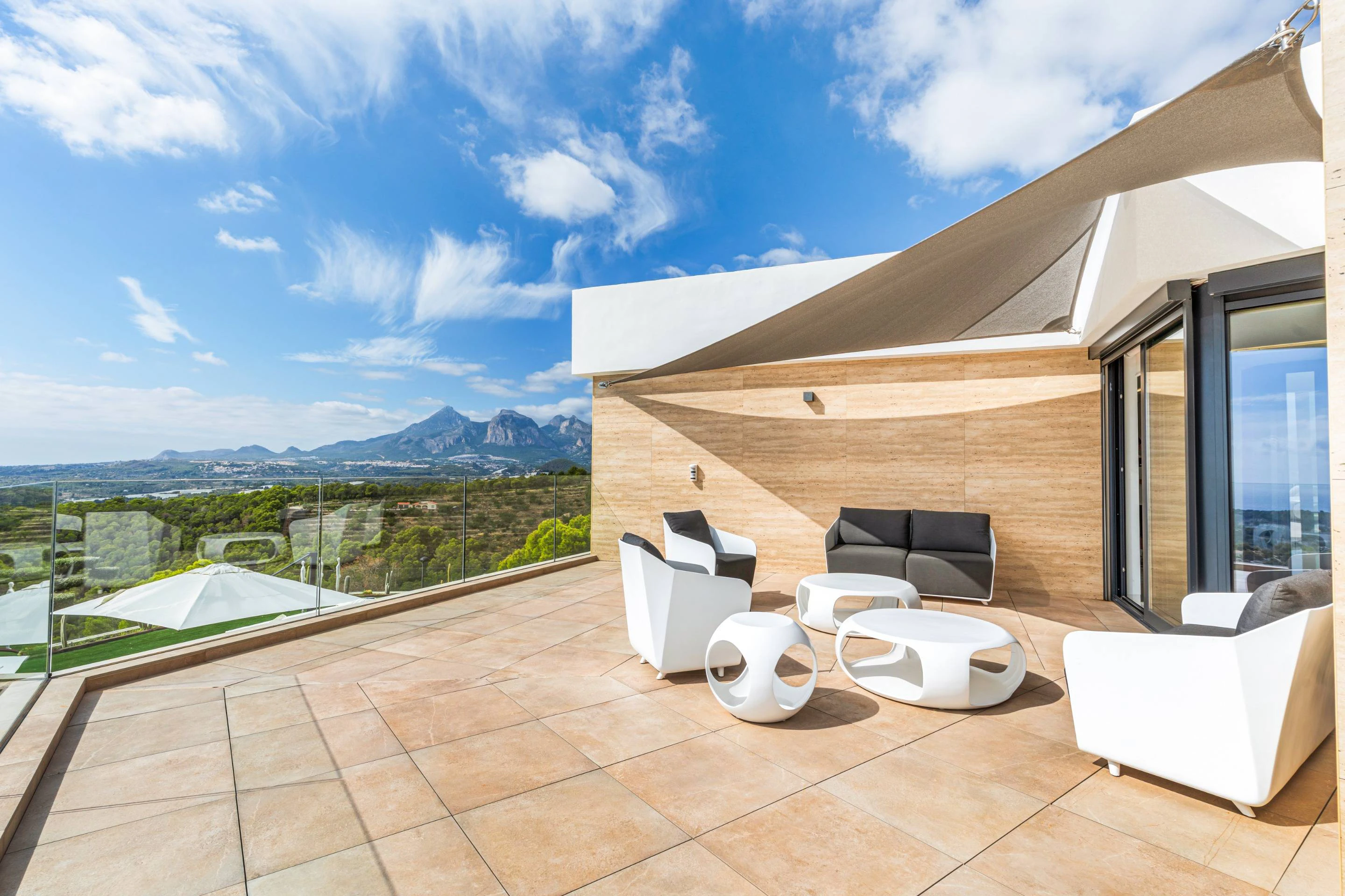 NC6658 - Villa Luna. Luxe woning te koop in Altea met panoramisch uitzicht.