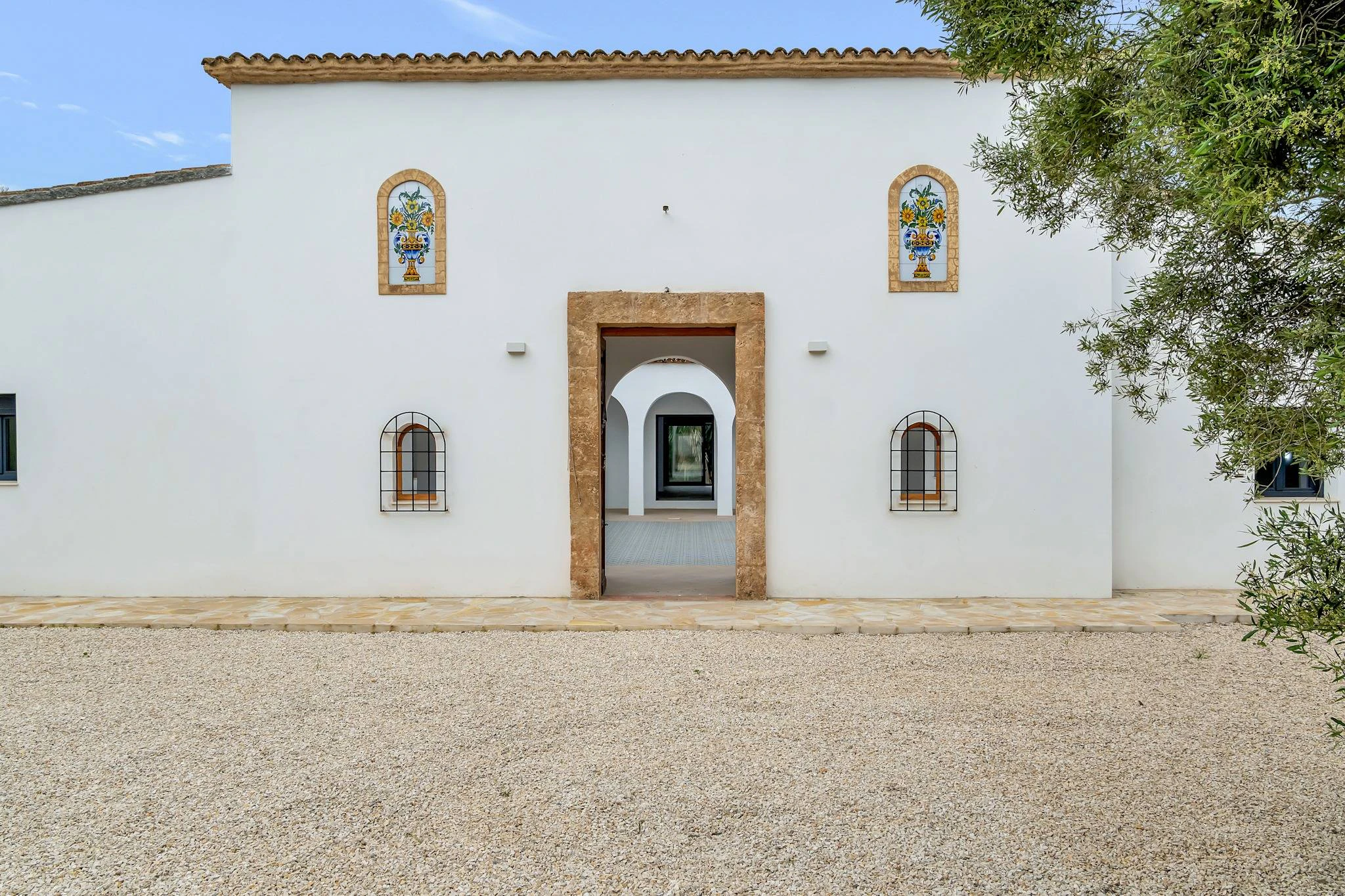 NC6602 - Finca Granadella. Volledig gerenoveerde finca op een ruim perceel met binnenplaats.